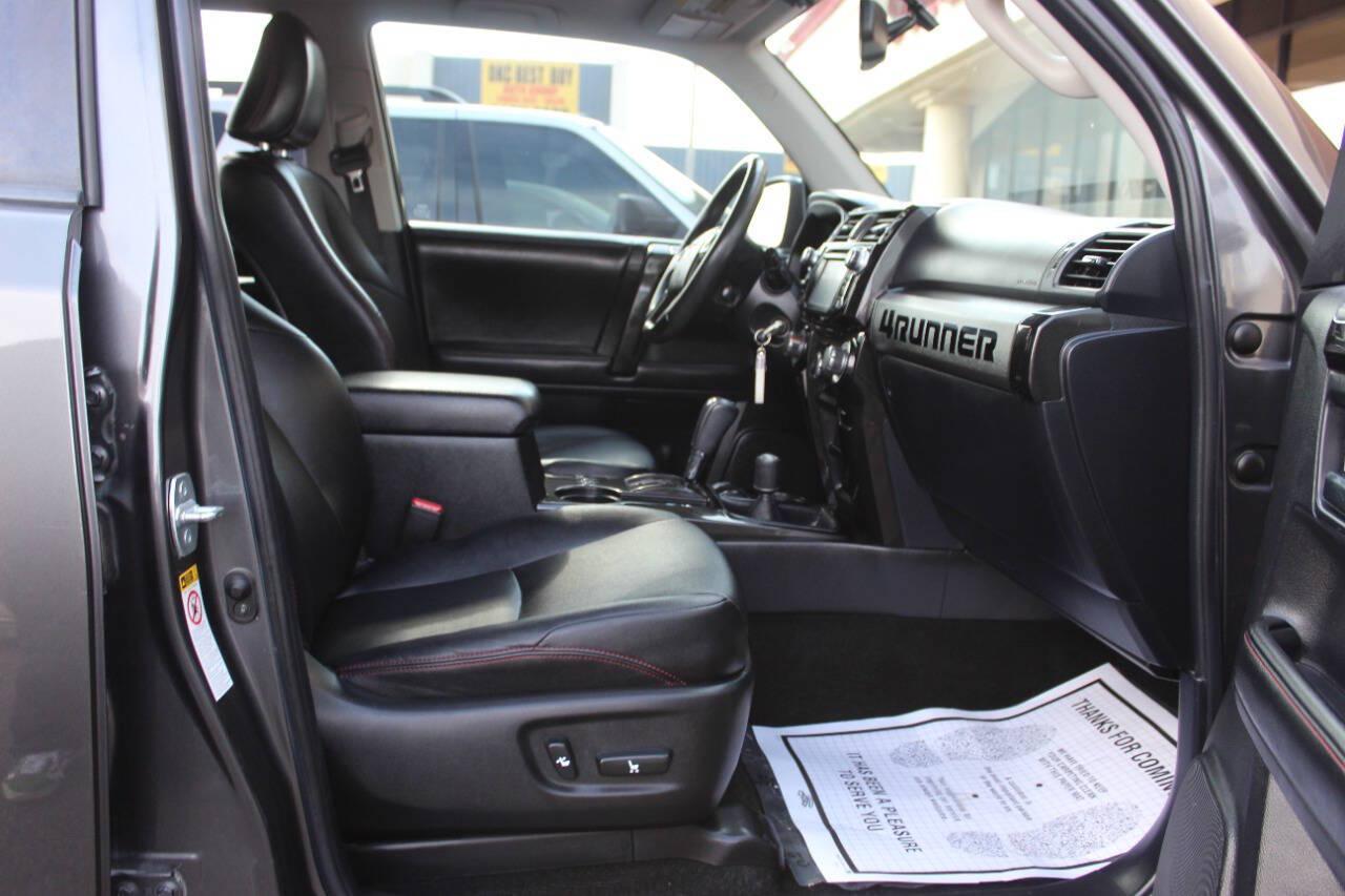 2014 Gray Toyota 4Runner SR5 4WD (JTEBU5JR4E5) with an 4.0L V6 270hp 278ft. lbs. 4.0L V6 engine, Automatic 5-Speed transmission, located at 4301 NW 39th , Oklahoma City, OK, 73112, (405) 949-5600, 35.512135, -97.598671 - Hablamos espanol. SPEND SMART --- BUY FROM SUPER SPORTS. ALL PRICES, DOWN PAYMENTS, PAYMENTS, AND FINANCE TERMS ARE NEGOTIABLE AT THE TIME OF APPROVAL. WE WILL WORK WITH YOU TO FIT YOUR BUDGET. WE WILL EVEN LOWER AND ADJUST THE NUMBERS TO HELP MAKE THE VE HICLE MORE AFFORDABLE FOR YOU.- Photo#8