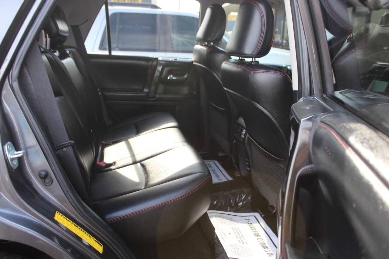 2014 Gray Toyota 4Runner SR5 4WD (JTEBU5JR4E5) with an 4.0L V6 270hp 278ft. lbs. 4.0L V6 engine, Automatic 5-Speed transmission, located at 4301 NW 39th , Oklahoma City, OK, 73112, (405) 949-5600, 35.512135, -97.598671 - Hablamos espanol. SPEND SMART --- BUY FROM SUPER SPORTS. ALL PRICES, DOWN PAYMENTS, PAYMENTS, AND FINANCE TERMS ARE NEGOTIABLE AT THE TIME OF APPROVAL. WE WILL WORK WITH YOU TO FIT YOUR BUDGET. WE WILL EVEN LOWER AND ADJUST THE NUMBERS TO HELP MAKE THE VE HICLE MORE AFFORDABLE FOR YOU.- Photo#10