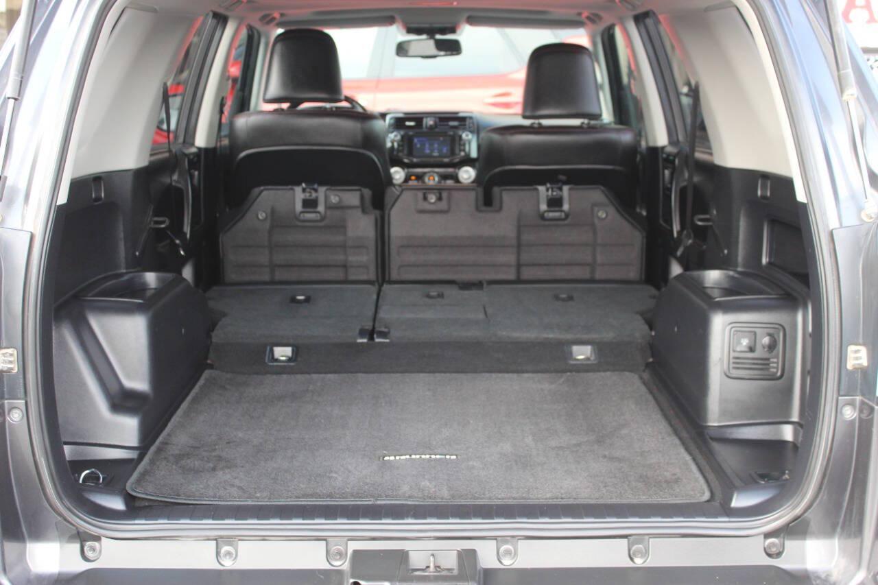 2014 Gray Toyota 4Runner SR5 4WD (JTEBU5JR4E5) with an 4.0L V6 270hp 278ft. lbs. 4.0L V6 engine, Automatic 5-Speed transmission, located at 4301 NW 39th , Oklahoma City, OK, 73112, (405) 949-5600, 35.512135, -97.598671 - Hablamos espanol. SPEND SMART --- BUY FROM SUPER SPORTS. ALL PRICES, DOWN PAYMENTS, PAYMENTS, AND FINANCE TERMS ARE NEGOTIABLE AT THE TIME OF APPROVAL. WE WILL WORK WITH YOU TO FIT YOUR BUDGET. WE WILL EVEN LOWER AND ADJUST THE NUMBERS TO HELP MAKE THE VE HICLE MORE AFFORDABLE FOR YOU.- Photo#13