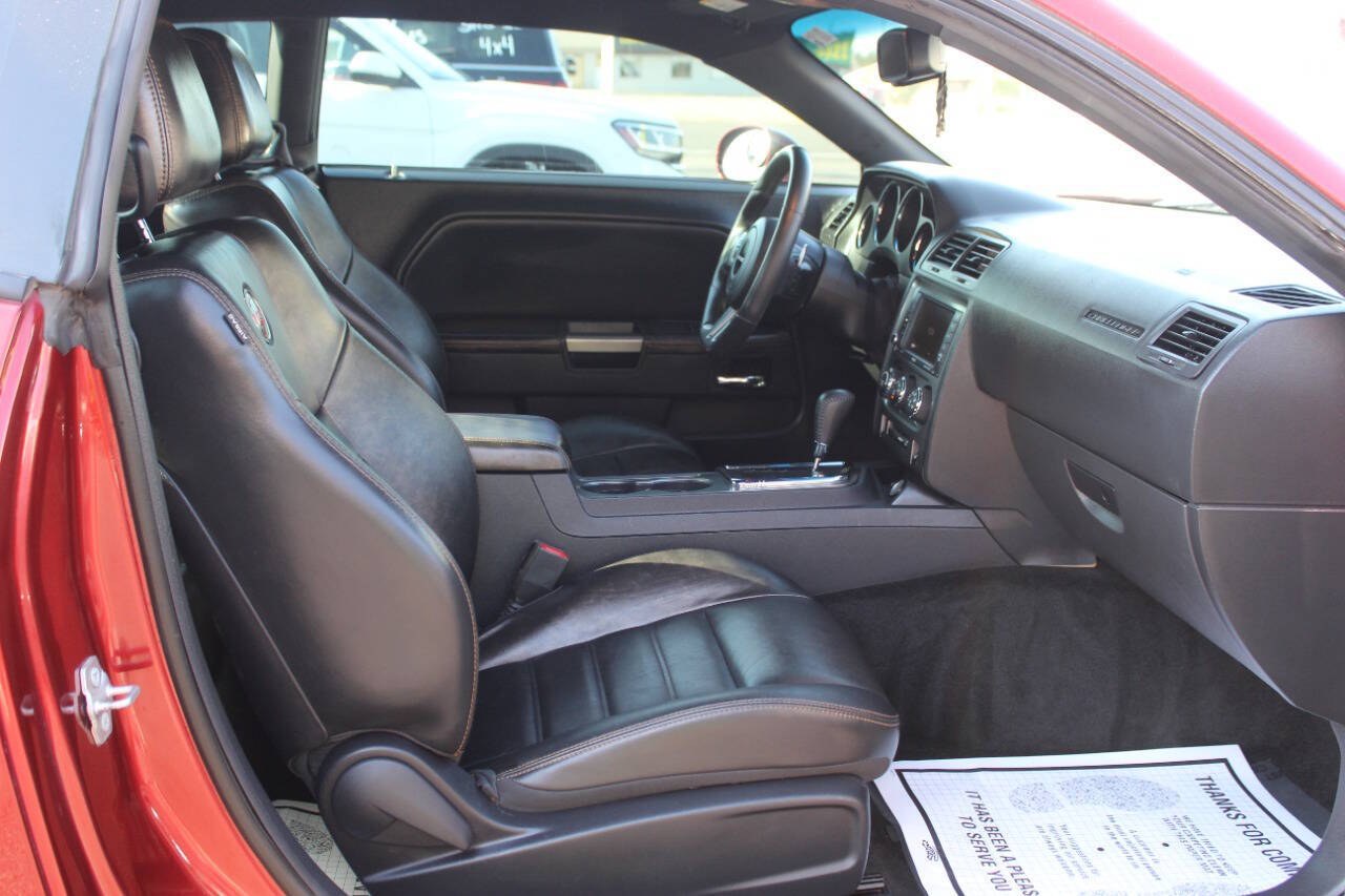 2014 Burgundy Dodge Challenger SXT (2C3CDYAG0EH) with an Pentastar 3.6L V6 305hp 268ft. lbs. 3.6L V6 engine, Automatic 5-Speed transmission, located at 4301 NW 39th , Oklahoma City, OK, 73112, (405) 949-5600, 35.512135, -97.598671 - Hablamos espanol. SPEND SMART --- BUY FROM SUPER SPORTS. ALL PRICES, DOWN PAYMENTS, PAYMENTS, AND FINANCE TERMS ARE NEGOTIABLE AT THE TIME OF APPROVAL. WE WILL WORK WITH YOU TO FIT YOUR BUDGET. WE WILL EVEN LOWER AND ADJUST THE NUMBERS TO HELP MAKE THE VEHICLE MORE AFFORDABLE FOR YOU.- Photo#8