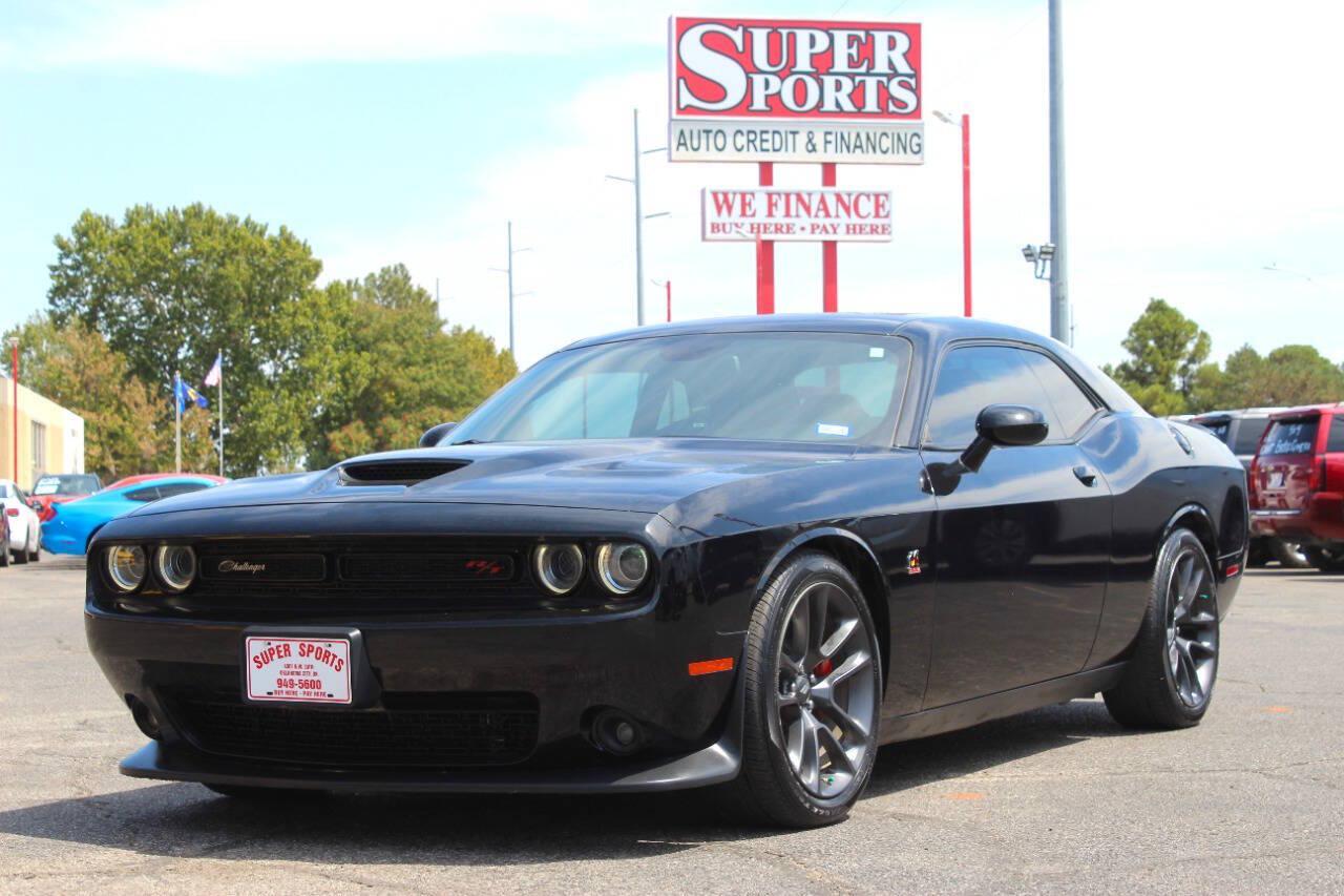 2020 Black Dodge Challenger R/T SCAT Pack (2C3CDZFJ8LH) with an 6.4L V8 6.4L V8 engine, Automatic 8-Speed transmission, located at 4301 NW 39th , Oklahoma City, OK, 73112, (405) 949-5600, 35.512135, -97.598671 - Hablamos espanol. SPEND SMART --- BUY FROM SUPER SPORTS. ALL PRICES, DOWN PAYMENTS, PAYMENTS, AND FINANCE TERMS ARE NEGOTIABLE AT THE TIME OF APPROVAL. WE WILL WORK WITH YOU TO FIT YOUR BUDGET. WE WILL EVEN LOWER AND ADJUST THE NUMBERS TO HELP MAKE THE VEHICLE MORE AFFORDABLE FOR YOU.- Photo#6