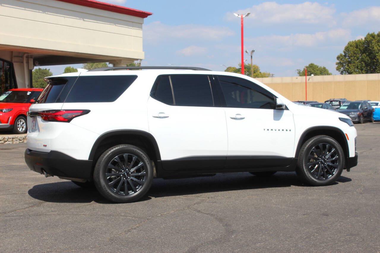 2022 White Chevrolet Traverse RS (1GNERJKW5NJ) with an 3.6L V6 310hp 266ft. lbs. 3.6L V6 engine, Automatic 9-Speed transmission, located at 4301 NW 39th , Oklahoma City, OK, 73112, (405) 949-5600, 35.512135, -97.598671 - Hablamos espanol. SPEND SMART --- BUY FROM SUPER SPORTS. ALL PRICES, DOWN PAYMENTS, PAYMENTS, AND FINANCE TERMS ARE NEGOTIABLE AT THE TIME OF APPROVAL. WE WILL WORK WITH YOU TO FIT YOUR BUDGET. WE WILL EVEN LOWER AND ADJUST THE NUMBERS TO HELP MAKE THE VEHICLE MORE AFFORDABLE FOR YOU.- Photo#2