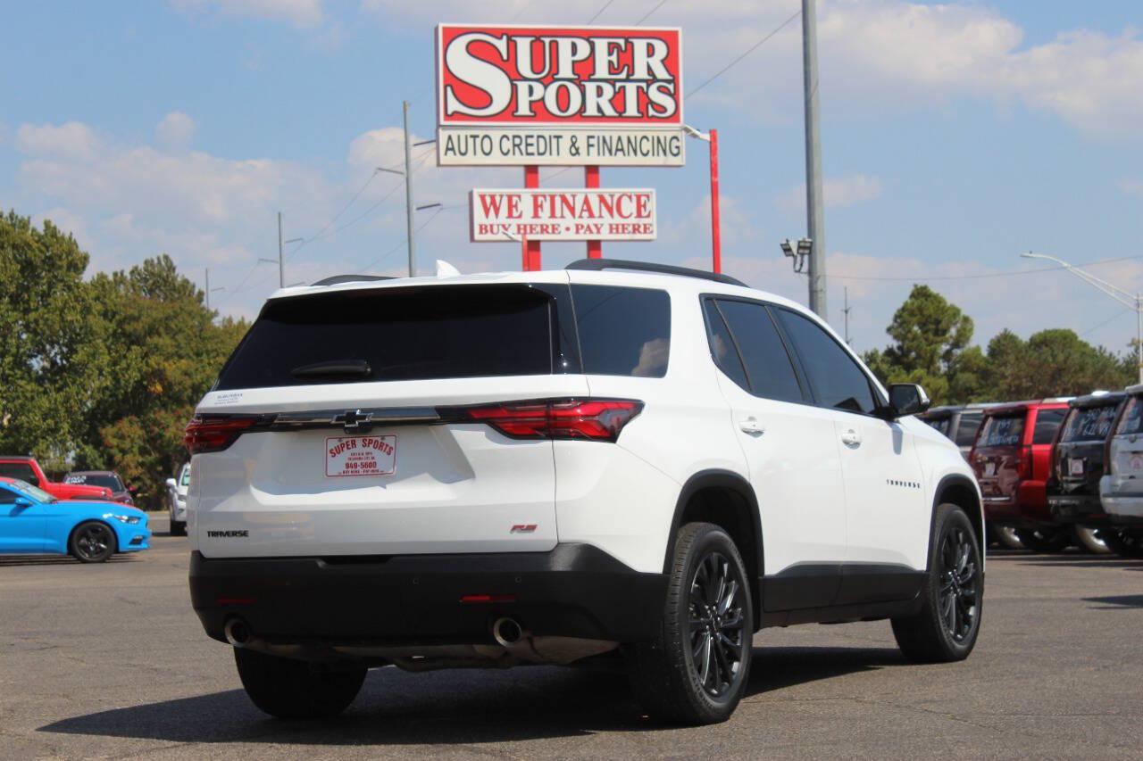 2022 White Chevrolet Traverse RS (1GNERJKW5NJ) with an 3.6L V6 310hp 266ft. lbs. 3.6L V6 engine, Automatic 9-Speed transmission, located at 4301 NW 39th , Oklahoma City, OK, 73112, (405) 949-5600, 35.512135, -97.598671 - Hablamos espanol. SPEND SMART --- BUY FROM SUPER SPORTS. ALL PRICES, DOWN PAYMENTS, PAYMENTS, AND FINANCE TERMS ARE NEGOTIABLE AT THE TIME OF APPROVAL. WE WILL WORK WITH YOU TO FIT YOUR BUDGET. WE WILL EVEN LOWER AND ADJUST THE NUMBERS TO HELP MAKE THE VEHICLE MORE AFFORDABLE FOR YOU.- Photo#3