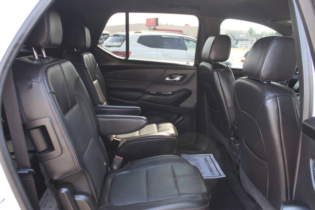 2022 White Chevrolet Traverse RS (1GNERJKW5NJ) with an 3.6L V6 310hp 266ft. lbs. 3.6L V6 engine, Automatic 9-Speed transmission, located at 4301 NW 39th , Oklahoma City, OK, 73112, (405) 949-5600, 35.512135, -97.598671 - Hablamos espanol. SPEND SMART --- BUY FROM SUPER SPORTS. ALL PRICES, DOWN PAYMENTS, PAYMENTS, AND FINANCE TERMS ARE NEGOTIABLE AT THE TIME OF APPROVAL. WE WILL WORK WITH YOU TO FIT YOUR BUDGET. WE WILL EVEN LOWER AND ADJUST THE NUMBERS TO HELP MAKE THE VEHICLE MORE AFFORDABLE FOR YOU.- Photo#11