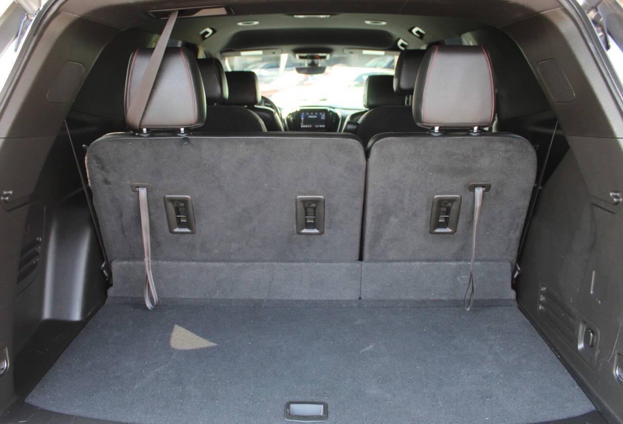 2022 White Chevrolet Traverse RS (1GNERJKW5NJ) with an 3.6L V6 310hp 266ft. lbs. 3.6L V6 engine, Automatic 9-Speed transmission, located at 4301 NW 39th , Oklahoma City, OK, 73112, (405) 949-5600, 35.512135, -97.598671 - Hablamos espanol. SPEND SMART --- BUY FROM SUPER SPORTS. ALL PRICES, DOWN PAYMENTS, PAYMENTS, AND FINANCE TERMS ARE NEGOTIABLE AT THE TIME OF APPROVAL. WE WILL WORK WITH YOU TO FIT YOUR BUDGET. WE WILL EVEN LOWER AND ADJUST THE NUMBERS TO HELP MAKE THE VEHICLE MORE AFFORDABLE FOR YOU.- Photo#13