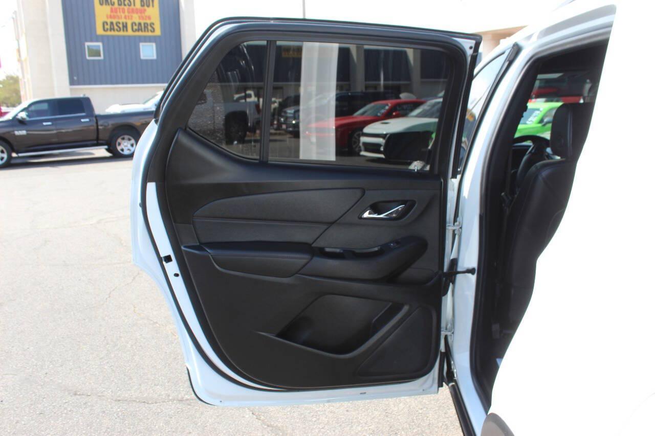 2022 White Chevrolet Traverse RS (1GNERJKW5NJ) with an 3.6L V6 310hp 266ft. lbs. 3.6L V6 engine, Automatic 9-Speed transmission, located at 4301 NW 39th , Oklahoma City, OK, 73112, (405) 949-5600, 35.512135, -97.598671 - Hablamos espanol. SPEND SMART --- BUY FROM SUPER SPORTS. ALL PRICES, DOWN PAYMENTS, PAYMENTS, AND FINANCE TERMS ARE NEGOTIABLE AT THE TIME OF APPROVAL. WE WILL WORK WITH YOU TO FIT YOUR BUDGET. WE WILL EVEN LOWER AND ADJUST THE NUMBERS TO HELP MAKE THE VEHICLE MORE AFFORDABLE FOR YOU.- Photo#17