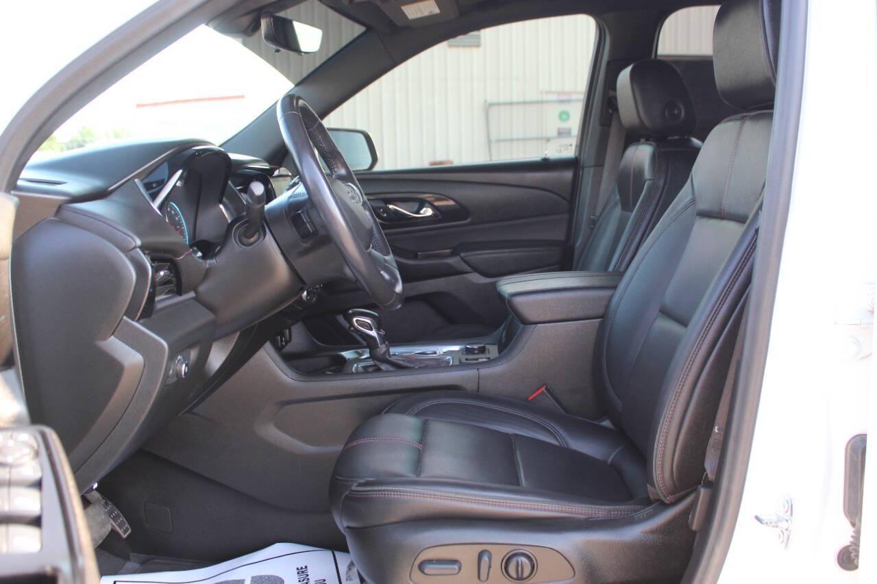 2022 White Chevrolet Traverse RS (1GNERJKW5NJ) with an 3.6L V6 310hp 266ft. lbs. 3.6L V6 engine, Automatic 9-Speed transmission, located at 4301 NW 39th , Oklahoma City, OK, 73112, (405) 949-5600, 35.512135, -97.598671 - Hablamos espanol. SPEND SMART --- BUY FROM SUPER SPORTS. ALL PRICES, DOWN PAYMENTS, PAYMENTS, AND FINANCE TERMS ARE NEGOTIABLE AT THE TIME OF APPROVAL. WE WILL WORK WITH YOU TO FIT YOUR BUDGET. WE WILL EVEN LOWER AND ADJUST THE NUMBERS TO HELP MAKE THE VEHICLE MORE AFFORDABLE FOR YOU.- Photo#18