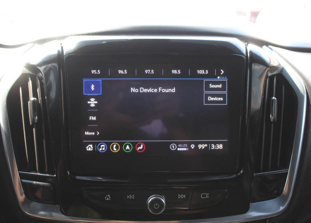 2022 White Chevrolet Traverse RS (1GNERJKW5NJ) with an 3.6L V6 310hp 266ft. lbs. 3.6L V6 engine, Automatic 9-Speed transmission, located at 4301 NW 39th , Oklahoma City, OK, 73112, (405) 949-5600, 35.512135, -97.598671 - Hablamos espanol. SPEND SMART --- BUY FROM SUPER SPORTS. ALL PRICES, DOWN PAYMENTS, PAYMENTS, AND FINANCE TERMS ARE NEGOTIABLE AT THE TIME OF APPROVAL. WE WILL WORK WITH YOU TO FIT YOUR BUDGET. WE WILL EVEN LOWER AND ADJUST THE NUMBERS TO HELP MAKE THE VEHICLE MORE AFFORDABLE FOR YOU.- Photo#22