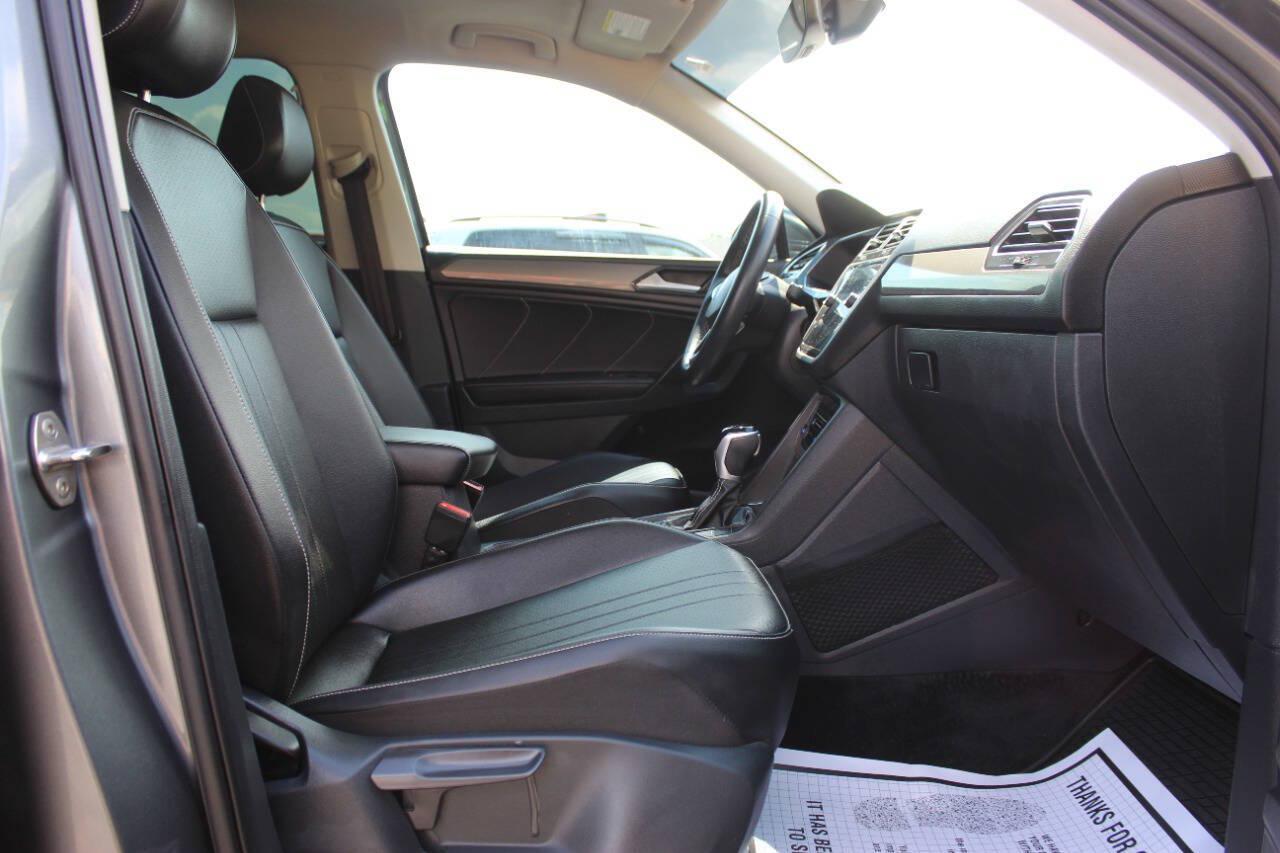 2022 Gray Volkswagen Tiguan SE (3VV3B7AX8NM) with an 2.0L Turbo I4 184hp 221ft. lbs. 2.0L I4 engine, Automatic 8-Speed transmission, located at 4301 NW 39th , Oklahoma City, OK, 73112, (405) 949-5600, 35.512135, -97.598671 - Hablamos espanol. SPEND SMART --- BUY FROM SUPER SPORTS. ALL PRICES, DOWN PAYMENTS, PAYMENTS, AND FINANCE TERMS ARE NEGOTIABLE AT THE TIME OF APPROVAL. WE WILL WORK WITH YOU TO FIT YOUR BUDGET. WE WILL EVEN LOWER AND ADJUST THE NUMBERS TO HELP MAKE THE VEHICLE MORE AFFORDABLE FOR YOU.- Photo#8