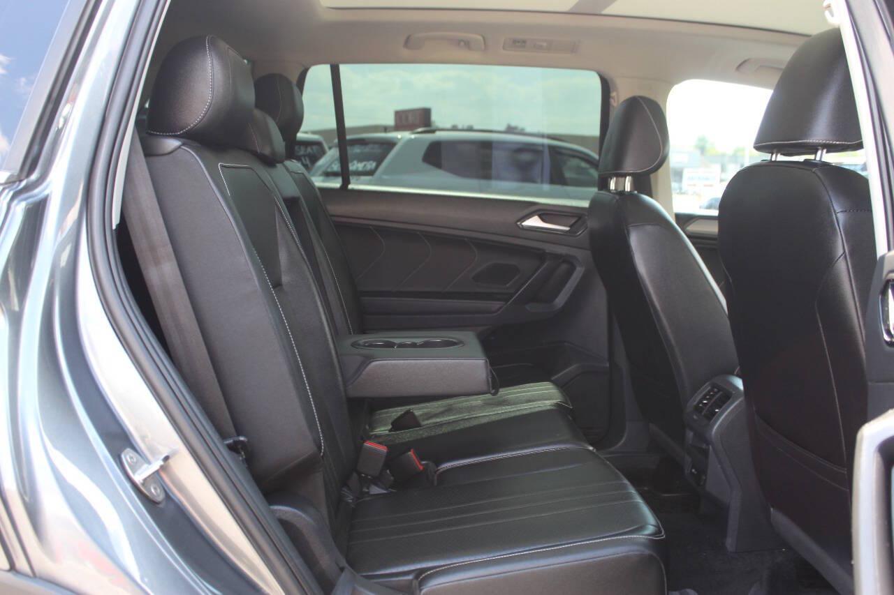 2022 Gray Volkswagen Tiguan SE (3VV3B7AX8NM) with an 2.0L Turbo I4 184hp 221ft. lbs. 2.0L I4 engine, Automatic 8-Speed transmission, located at 4301 NW 39th , Oklahoma City, OK, 73112, (405) 949-5600, 35.512135, -97.598671 - Hablamos espanol. SPEND SMART --- BUY FROM SUPER SPORTS. ALL PRICES, DOWN PAYMENTS, PAYMENTS, AND FINANCE TERMS ARE NEGOTIABLE AT THE TIME OF APPROVAL. WE WILL WORK WITH YOU TO FIT YOUR BUDGET. WE WILL EVEN LOWER AND ADJUST THE NUMBERS TO HELP MAKE THE VEHICLE MORE AFFORDABLE FOR YOU.- Photo#11