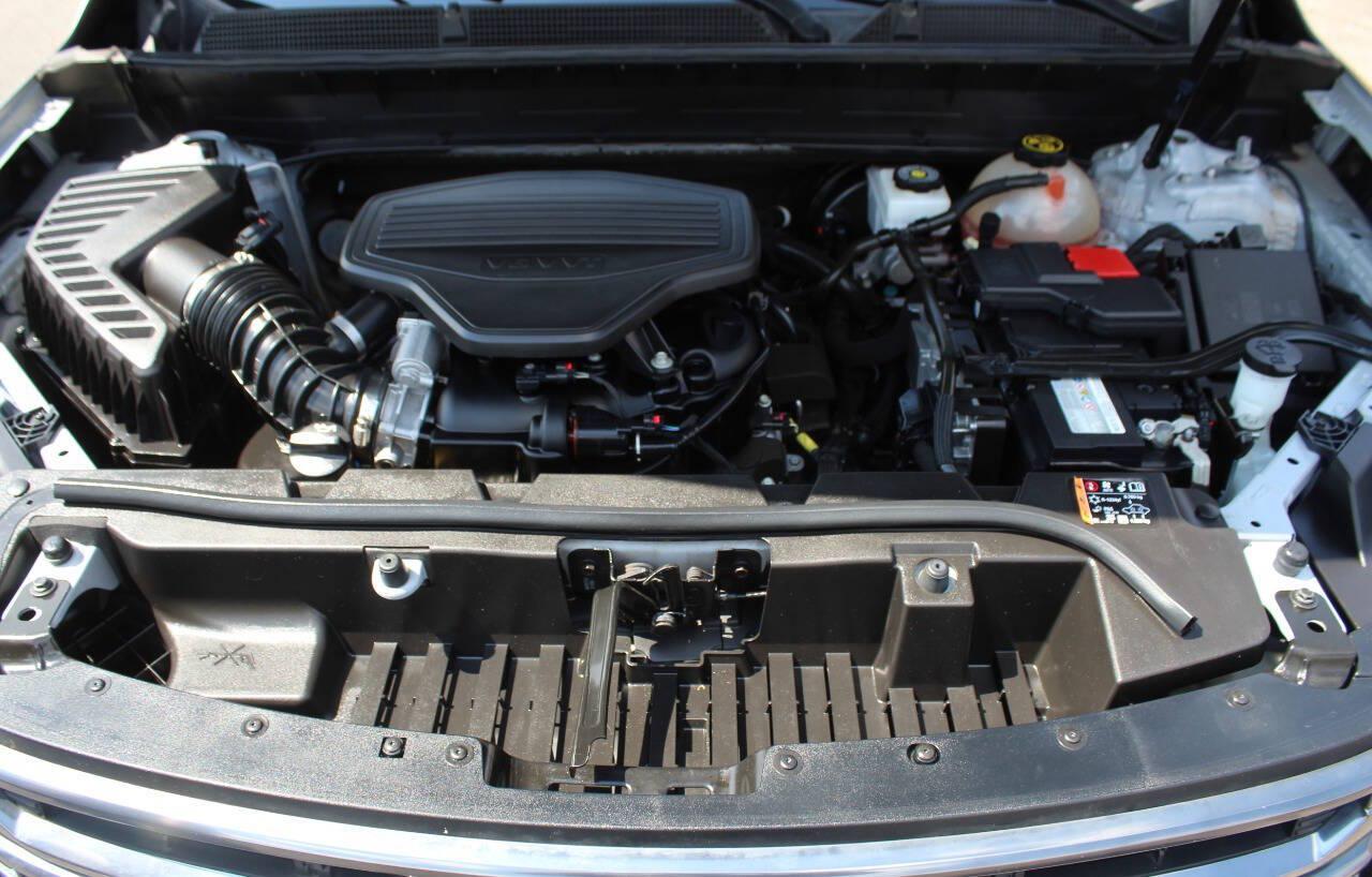 2022 Silver GMC Acadia SLE (1GKKNLLS6NZ) with an 3.6L V6 310hp 271ft. lbs. 3.6L V6 engine, Automatic 9-Speed transmission, located at 4301 NW 39th , Oklahoma City, OK, 73112, (405) 949-5600, 35.512135, -97.598671 - Hablamos espanol. SPEND SMART --- BUY FROM SUPER SPORTS. ALL PRICES, DOWN PAYMENTS, PAYMENTS, AND FINANCE TERMS ARE NEGOTIABLE AT THE TIME OF APPROVAL. WE WILL WORK WITH YOU TO FIT YOUR BUDGET. WE WILL EVEN LOWER AND ADJUST THE NUMBERS TO HELP MAKE THE VE HICLE MORE AFFORDABLE FOR YOU.- Photo#7