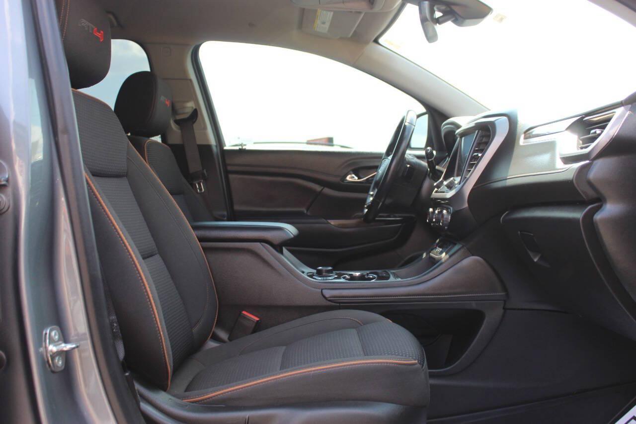 2022 Silver GMC Acadia SLE (1GKKNLLS6NZ) with an 3.6L V6 310hp 271ft. lbs. 3.6L V6 engine, Automatic 9-Speed transmission, located at 4301 NW 39th , Oklahoma City, OK, 73112, (405) 949-5600, 35.512135, -97.598671 - Hablamos espanol. SPEND SMART --- BUY FROM SUPER SPORTS. ALL PRICES, DOWN PAYMENTS, PAYMENTS, AND FINANCE TERMS ARE NEGOTIABLE AT THE TIME OF APPROVAL. WE WILL WORK WITH YOU TO FIT YOUR BUDGET. WE WILL EVEN LOWER AND ADJUST THE NUMBERS TO HELP MAKE THE VE HICLE MORE AFFORDABLE FOR YOU.- Photo#8