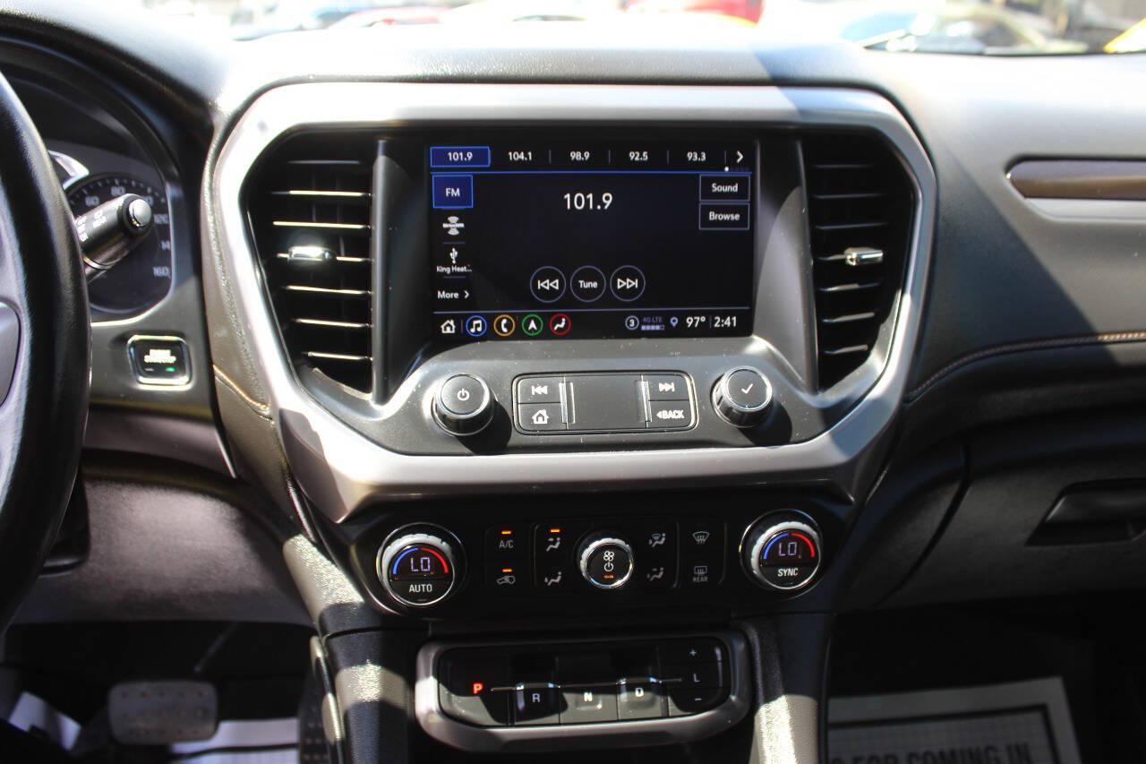 2022 Silver GMC Acadia SLE (1GKKNLLS6NZ) with an 3.6L V6 310hp 271ft. lbs. 3.6L V6 engine, Automatic 9-Speed transmission, located at 4301 NW 39th , Oklahoma City, OK, 73112, (405) 949-5600, 35.512135, -97.598671 - Hablamos espanol. SPEND SMART --- BUY FROM SUPER SPORTS. ALL PRICES, DOWN PAYMENTS, PAYMENTS, AND FINANCE TERMS ARE NEGOTIABLE AT THE TIME OF APPROVAL. WE WILL WORK WITH YOU TO FIT YOUR BUDGET. WE WILL EVEN LOWER AND ADJUST THE NUMBERS TO HELP MAKE THE VE HICLE MORE AFFORDABLE FOR YOU.- Photo#25