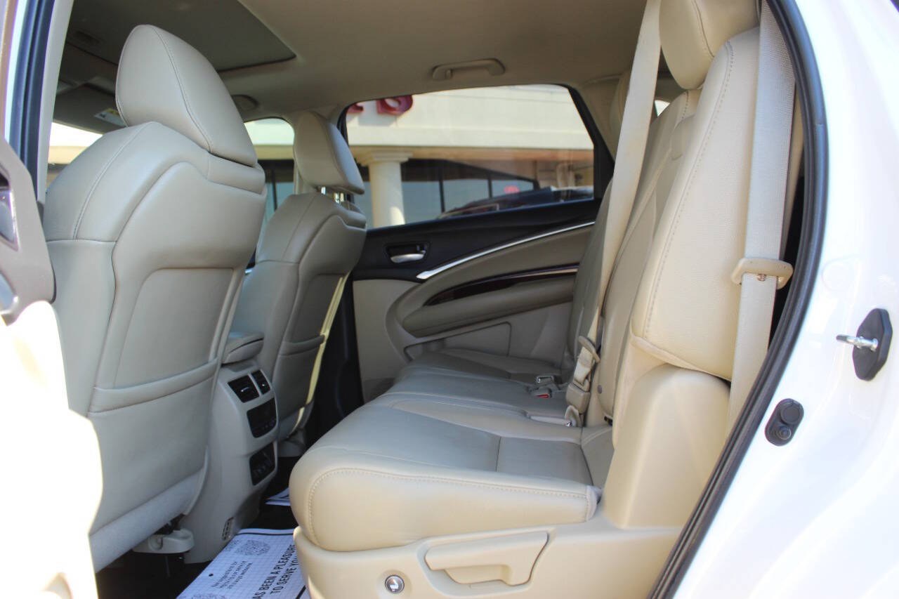 2020 White Acura MDX SH-AWD 9-Spd AT (5J8YD4H30LL) with an 3.5L V6 290hp 267ft. lbs. 3.5L V6 engine, Automatic 9-Speed transmission, located at 4301 NW 39th , Oklahoma City, OK, 73112, (405) 949-5600, 35.512135, -97.598671 - Hablamos espanol. SPEND SMART --- BUY FROM SUPER SPORTS. ALL PRICES, DOWN PAYMENTS, PAYMENTS, AND FINANCE TERMS ARE NEGOTIABLE AT THE TIME OF APPROVAL. WE WILL WORK WITH YOU TO FIT YOUR BUDGET. WE WILL EVEN LOWER AND ADJUST THE NUMBERS TO HELP MAKE THE VEHICLE MORE AFFORDABLE FOR YOU.- Photo#17