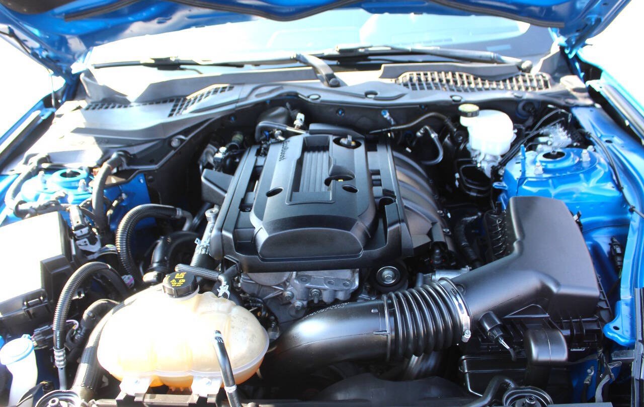 2020 Blue Ford Mustang EcoBoost Coupe (1FA6P8TH1L5) with an 2.3L I4 Turbocharger 2.3L I4 engine, Automatic 10-Speed transmission, located at 4301 NW 39th , Oklahoma City, OK, 73112, (405) 949-5600, 35.512135, -97.598671 - Hablamos espanol. SPEND SMART --- BUY FROM SUPER SPORTS. ALL PRICES, DOWN PAYMENTS, PAYMENTS, AND FINANCE TERMS ARE NEGOTIABLE AT THE TIME OF APPROVAL. WE WILL WORK WITH YOU TO FIT YOUR BUDGET. WE WILL EVEN LOWER AND ADJUST THE NUMBERS TO HELP MAKE THE VEHICLE MORE AFFORDABLE FOR YOU.- Photo#7