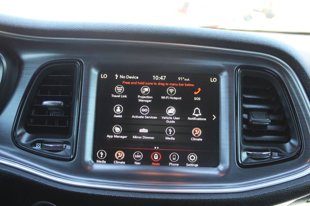 2018 Orange Dodge Challenger R/T Plus (2C3CDZBT5JH) with an 5.7L V8 5.7L V8 engine, Manual 6-Speed transmission, located at 4301 NW 39th , Oklahoma City, OK, 73112, (405) 949-5600, 35.512135, -97.598671 - Hablamos espanol. SPEND SMART --- BUY FROM SUPER SPORTS. ALL PRICES, DOWN PAYMENTS, PAYMENTS, AND FINANCE TERMS ARE NEGOTIABLE AT THE TIME OF APPROVAL. WE WILL WORK WITH YOU TO FIT YOUR BUDGET. WE WILL EVEN LOWER AND ADJUST THE NUMBERS TO HELP MAKE THE VE HICLE MORE AFFORDABLE FOR YOU.- Photo#15