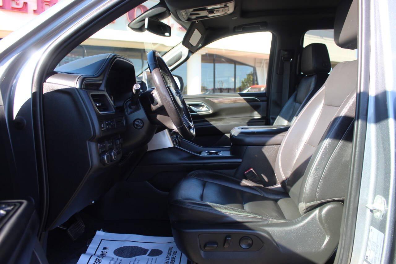 2021 Gray Chevrolet Suburban Z71 (1GNSKDKD5MR) with an EcoTec3 5.3L V8 355hp 383ft. lbs. 5.3L V8 engine, Automatic 10-Speed transmission, located at 4301 NW 39th , Oklahoma City, OK, 73112, (405) 949-5600, 35.512135, -97.598671 - Hablamos espanol. SPEND SMART --- BUY FROM SUPER SPORTS. ALL PRICES, DOWN PAYMENTS, PAYMENTS, AND FINANCE TERMS ARE NEGOTIABLE AT THE TIME OF APPROVAL. WE WILL WORK WITH YOU TO FIT YOUR BUDGET. WE WILL EVEN LOWER AND ADJUST THE NUMBERS TO HELP MAKE THE VEHICLE MORE AFFORDABLE FOR YOU.- Photo#8