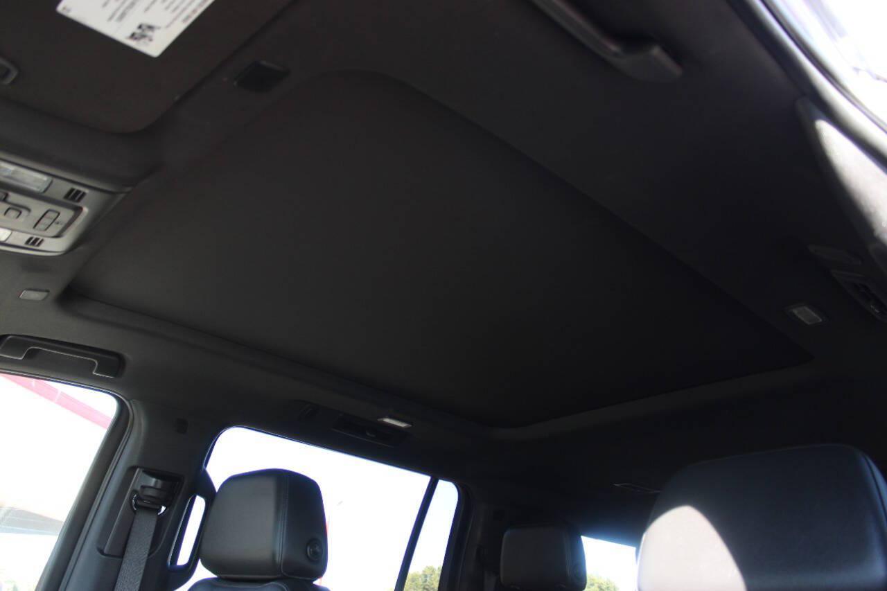 2021 Gray Chevrolet Suburban Z71 (1GNSKDKD5MR) with an EcoTec3 5.3L V8 355hp 383ft. lbs. 5.3L V8 engine, Automatic 10-Speed transmission, located at 4301 NW 39th , Oklahoma City, OK, 73112, (405) 949-5600, 35.512135, -97.598671 - Hablamos espanol. SPEND SMART --- BUY FROM SUPER SPORTS. ALL PRICES, DOWN PAYMENTS, PAYMENTS, AND FINANCE TERMS ARE NEGOTIABLE AT THE TIME OF APPROVAL. WE WILL WORK WITH YOU TO FIT YOUR BUDGET. WE WILL EVEN LOWER AND ADJUST THE NUMBERS TO HELP MAKE THE VEHICLE MORE AFFORDABLE FOR YOU.- Photo#19