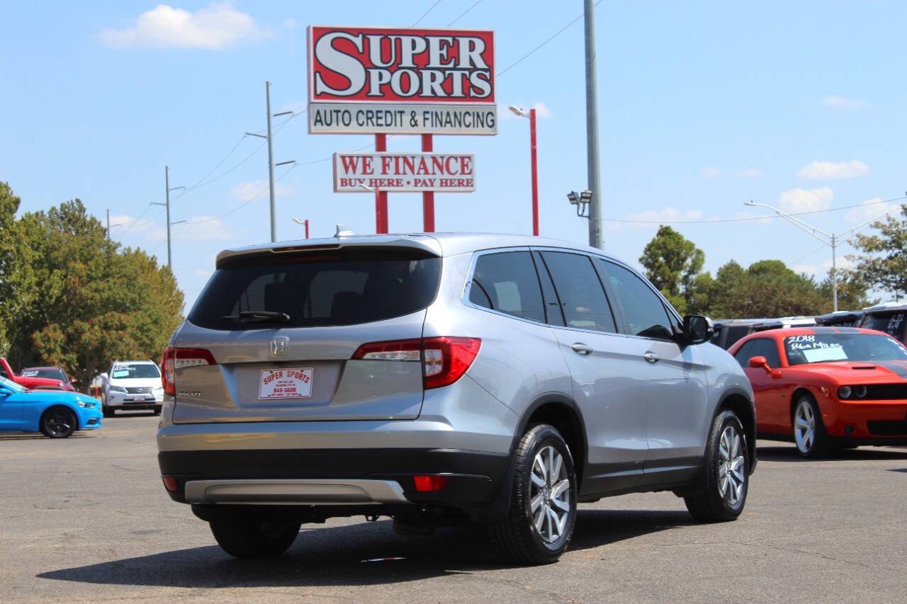 2019 Silver Honda Pilot EXL 2WD (5FNYF5H59KB) with an 3.5L V6 280hp 262ft. lbs. 3.5L V6 engine, Automatic 6-Speed transmission, located at 4301 NW 39th , Oklahoma City, OK, 73112, (405) 949-5600, 35.512135, -97.598671 - Hablamos espanol. SPEND SMART --- BUY FROM SUPER SPORTS. ALL PRICES, DOWN PAYMENTS, PAYMENTS, AND FINANCE TERMS ARE NEGOTIABLE AT THE TIME OF APPROVAL. WE WILL WORK WITH YOU TO FIT YOUR BUDGET. WE WILL EVEN LOWER AND ADJUST THE NUMBERS TO HELP MAKE THE VEHICLE MORE AFFORDABLE FOR YOU.- Photo#3