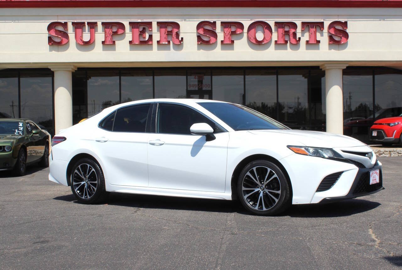 2019 White Toyota Camry LE (4T1B11HK2KU) with an 2.5L I4 203hp 184ft. lbs. 2.5L I4 engine, Automatic 8-Speed transmission, located at 4301 NW 39th , Oklahoma City, OK, 73112, (405) 949-5600, 35.512135, -97.598671 - Hablamos espanol. SPEND SMART --- BUY FROM SUPER SPORTS. ALL PRICES, DOWN PAYMENTS, PAYMENTS, AND FINANCE TERMS ARE NEGOTIABLE AT THE TIME OF APPROVAL. WE WILL WORK WITH YOU TO FIT YOUR BUDGET. WE WILL EVEN LOWER AND ADJUST THE NUMBERS TO HELP MAKE THE VEHICLE MORE AFFORDABLE FOR YOU.- Photo#0