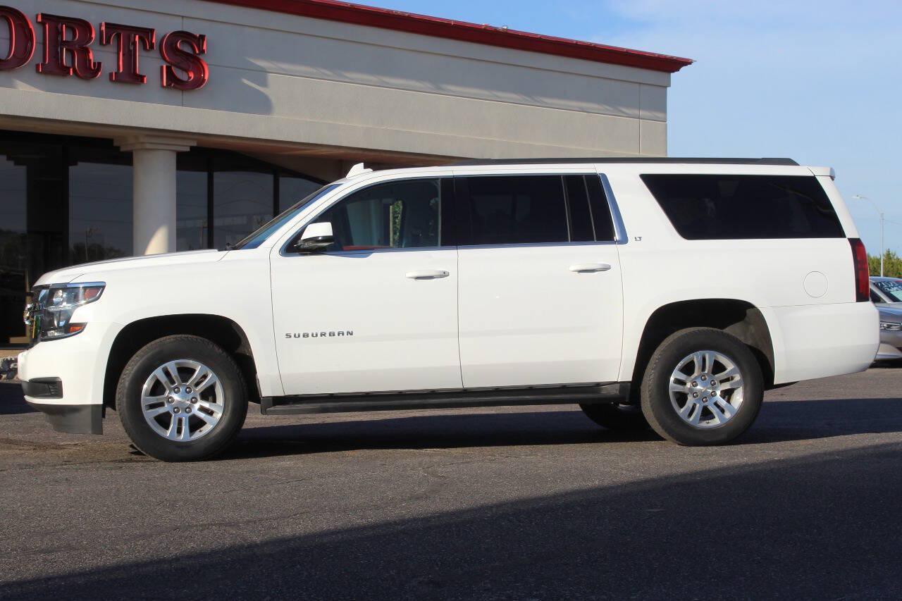 2019 White Chevrolet Suburban LT 2WD (1GNSCHKC0KR) with an EcoTec3 5.3L V8 355hp 383ft. lbs. 5.3L V8 engine, Automatic 6-Speed transmission, located at 4301 NW 39th , Oklahoma City, OK, 73112, (405) 949-5600, 35.512135, -97.598671 - Hablamos espanol. SPEND SMART --- BUY FROM SUPER SPORTS. ALL PRICES, DOWN PAYMENTS, PAYMENTS, AND FINANCE TERMS ARE NEGOTIABLE AT THE TIME OF APPROVAL. WE WILL WORK WITH YOU TO FIT YOUR BUDGET. WE WILL EVEN LOWER AND ADJUST THE NUMBERS TO HELP MAKE THE VEHICLE MORE AFFORDABLE FOR YOU.- Photo#5