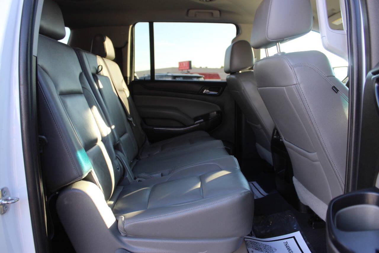 2019 White Chevrolet Suburban LT 2WD (1GNSCHKC0KR) with an EcoTec3 5.3L V8 355hp 383ft. lbs. 5.3L V8 engine, Automatic 6-Speed transmission, located at 4301 NW 39th , Oklahoma City, OK, 73112, (405) 949-5600, 35.512135, -97.598671 - Hablamos espanol. SPEND SMART --- BUY FROM SUPER SPORTS. ALL PRICES, DOWN PAYMENTS, PAYMENTS, AND FINANCE TERMS ARE NEGOTIABLE AT THE TIME OF APPROVAL. WE WILL WORK WITH YOU TO FIT YOUR BUDGET. WE WILL EVEN LOWER AND ADJUST THE NUMBERS TO HELP MAKE THE VEHICLE MORE AFFORDABLE FOR YOU.- Photo#10