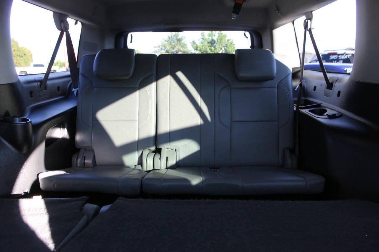 2019 White Chevrolet Suburban LT 2WD (1GNSCHKC0KR) with an EcoTec3 5.3L V8 355hp 383ft. lbs. 5.3L V8 engine, Automatic 6-Speed transmission, located at 4301 NW 39th , Oklahoma City, OK, 73112, (405) 949-5600, 35.512135, -97.598671 - Hablamos espanol. SPEND SMART --- BUY FROM SUPER SPORTS. ALL PRICES, DOWN PAYMENTS, PAYMENTS, AND FINANCE TERMS ARE NEGOTIABLE AT THE TIME OF APPROVAL. WE WILL WORK WITH YOU TO FIT YOUR BUDGET. WE WILL EVEN LOWER AND ADJUST THE NUMBERS TO HELP MAKE THE VEHICLE MORE AFFORDABLE FOR YOU.- Photo#15