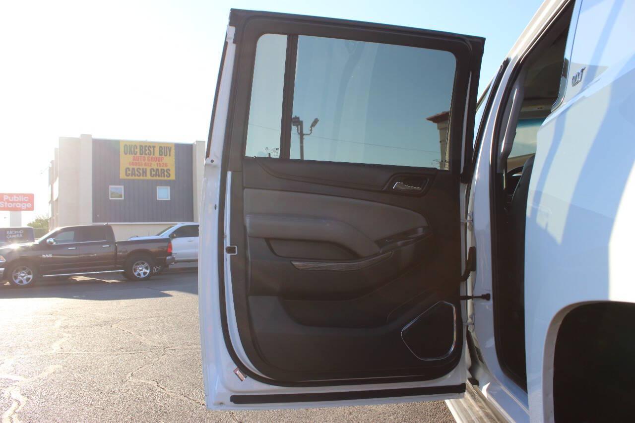 2019 White Chevrolet Suburban LT 2WD (1GNSCHKC0KR) with an EcoTec3 5.3L V8 355hp 383ft. lbs. 5.3L V8 engine, Automatic 6-Speed transmission, located at 4301 NW 39th , Oklahoma City, OK, 73112, (405) 949-5600, 35.512135, -97.598671 - Hablamos espanol. SPEND SMART --- BUY FROM SUPER SPORTS. ALL PRICES, DOWN PAYMENTS, PAYMENTS, AND FINANCE TERMS ARE NEGOTIABLE AT THE TIME OF APPROVAL. WE WILL WORK WITH YOU TO FIT YOUR BUDGET. WE WILL EVEN LOWER AND ADJUST THE NUMBERS TO HELP MAKE THE VEHICLE MORE AFFORDABLE FOR YOU.- Photo#17