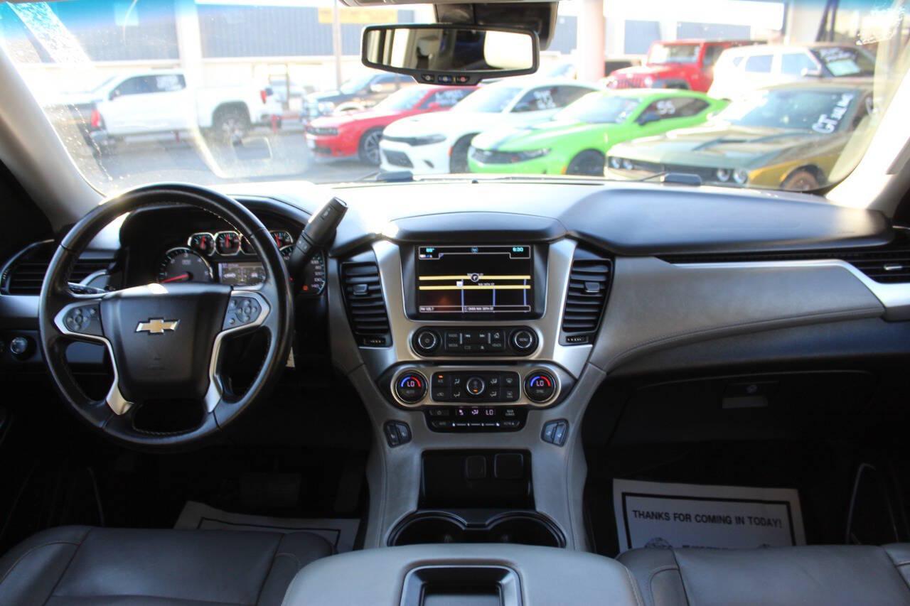 2019 White Chevrolet Suburban LT 2WD (1GNSCHKC0KR) with an EcoTec3 5.3L V8 355hp 383ft. lbs. 5.3L V8 engine, Automatic 6-Speed transmission, located at 4301 NW 39th , Oklahoma City, OK, 73112, (405) 949-5600, 35.512135, -97.598671 - Hablamos espanol. SPEND SMART --- BUY FROM SUPER SPORTS. ALL PRICES, DOWN PAYMENTS, PAYMENTS, AND FINANCE TERMS ARE NEGOTIABLE AT THE TIME OF APPROVAL. WE WILL WORK WITH YOU TO FIT YOUR BUDGET. WE WILL EVEN LOWER AND ADJUST THE NUMBERS TO HELP MAKE THE VEHICLE MORE AFFORDABLE FOR YOU.- Photo#21