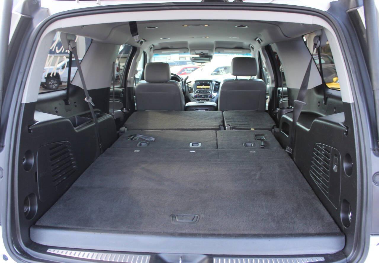 2019 White Chevrolet Suburban LT 2WD (1GNSCHKC0KR) with an EcoTec3 5.3L V8 355hp 383ft. lbs. 5.3L V8 engine, Automatic 6-Speed transmission, located at 4301 NW 39th , Oklahoma City, OK, 73112, (405) 949-5600, 35.512135, -97.598671 - Hablamos espanol. SPEND SMART --- BUY FROM SUPER SPORTS. ALL PRICES, DOWN PAYMENTS, PAYMENTS, AND FINANCE TERMS ARE NEGOTIABLE AT THE TIME OF APPROVAL. WE WILL WORK WITH YOU TO FIT YOUR BUDGET. WE WILL EVEN LOWER AND ADJUST THE NUMBERS TO HELP MAKE THE VEHICLE MORE AFFORDABLE FOR YOU.- Photo#14