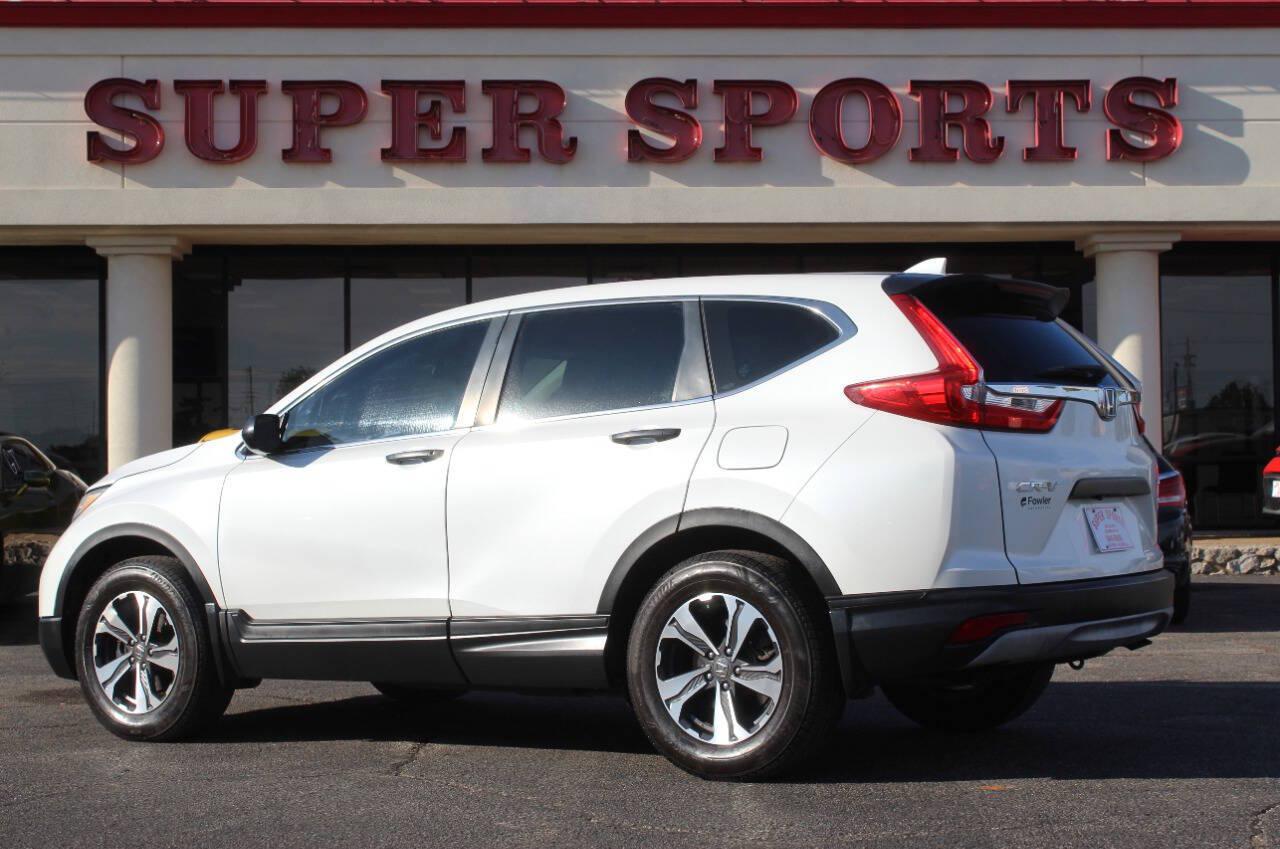 2019 White Honda CR-V LX AWD (5J6RW6H3XKL) with an 2.4L I4 184hp 180ft. lbs. 2.4L I4 engine, CVT transmission, located at 4301 NW 39th , Oklahoma City, OK, 73112, (405) 949-5600, 35.512135, -97.598671 - Hablamos espanol. SPEND SMART --- BUY FROM SUPER SPORTS. ALL PRICES, DOWN PAYMENTS, PAYMENTS, AND FINANCE TERMS ARE NEGOTIABLE AT THE TIME OF APPROVAL. WE WILL WORK WITH YOU TO FIT YOUR BUDGET. WE WILL EVEN LOWER AND ADJUST THE NUMBERS TO HELP MAKE THE VEHICLE MORE AFFORDABLE FOR YOU.- Photo#5