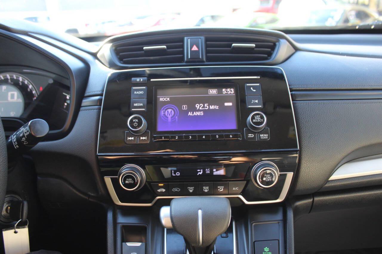 2019 White Honda CR-V LX AWD (5J6RW6H3XKL) with an 2.4L I4 184hp 180ft. lbs. 2.4L I4 engine, CVT transmission, located at 4301 NW 39th , Oklahoma City, OK, 73112, (405) 949-5600, 35.512135, -97.598671 - Hablamos espanol. SPEND SMART --- BUY FROM SUPER SPORTS. ALL PRICES, DOWN PAYMENTS, PAYMENTS, AND FINANCE TERMS ARE NEGOTIABLE AT THE TIME OF APPROVAL. WE WILL WORK WITH YOU TO FIT YOUR BUDGET. WE WILL EVEN LOWER AND ADJUST THE NUMBERS TO HELP MAKE THE VEHICLE MORE AFFORDABLE FOR YOU.- Photo#20