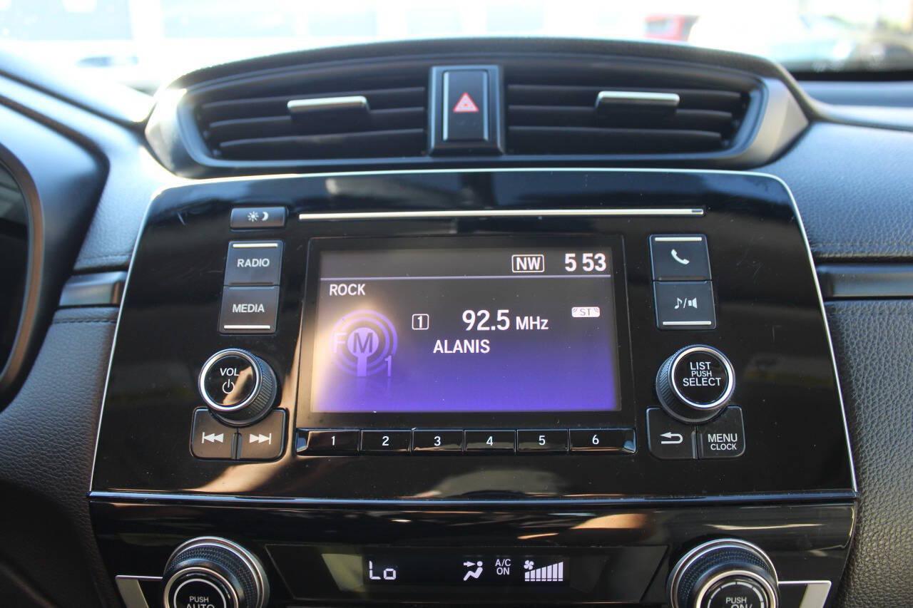2019 White Honda CR-V LX AWD (5J6RW6H3XKL) with an 2.4L I4 184hp 180ft. lbs. 2.4L I4 engine, CVT transmission, located at 4301 NW 39th , Oklahoma City, OK, 73112, (405) 949-5600, 35.512135, -97.598671 - Hablamos espanol. SPEND SMART --- BUY FROM SUPER SPORTS. ALL PRICES, DOWN PAYMENTS, PAYMENTS, AND FINANCE TERMS ARE NEGOTIABLE AT THE TIME OF APPROVAL. WE WILL WORK WITH YOU TO FIT YOUR BUDGET. WE WILL EVEN LOWER AND ADJUST THE NUMBERS TO HELP MAKE THE VEHICLE MORE AFFORDABLE FOR YOU.- Photo#21