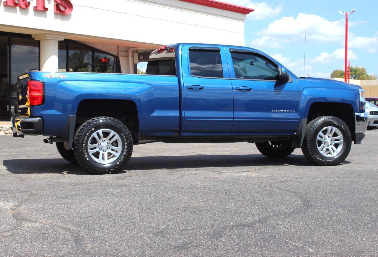 2017 Blue Chevrolet Silverado 1500 LT Double Cab 4WD (1GCVKREC0HZ) with an EcoTec3 5.3L V8 355hp 383ft. lbs. 5.3L V8 engine, Automatic 6-Speed transmission, located at 4301 NW 39th , Oklahoma City, OK, 73112, (405) 949-5600, 35.512135, -97.598671 - Hablamos espanol. SPEND SMART --- BUY FROM SUPER SPORTS. ALL PRICES, DOWN PAYMENTS, PAYMENTS, AND FINANCE TERMS ARE NEGOTIABLE AT THE TIME OF APPROVAL. WE WILL WORK WITH YOU TO FIT YOUR BUDGET. WE WILL EVEN LOWER AND ADJUST THE NUMBERS TO HELP MAKE THE VEHICLE MORE AFFORDABLE FOR YOU.- Photo#2