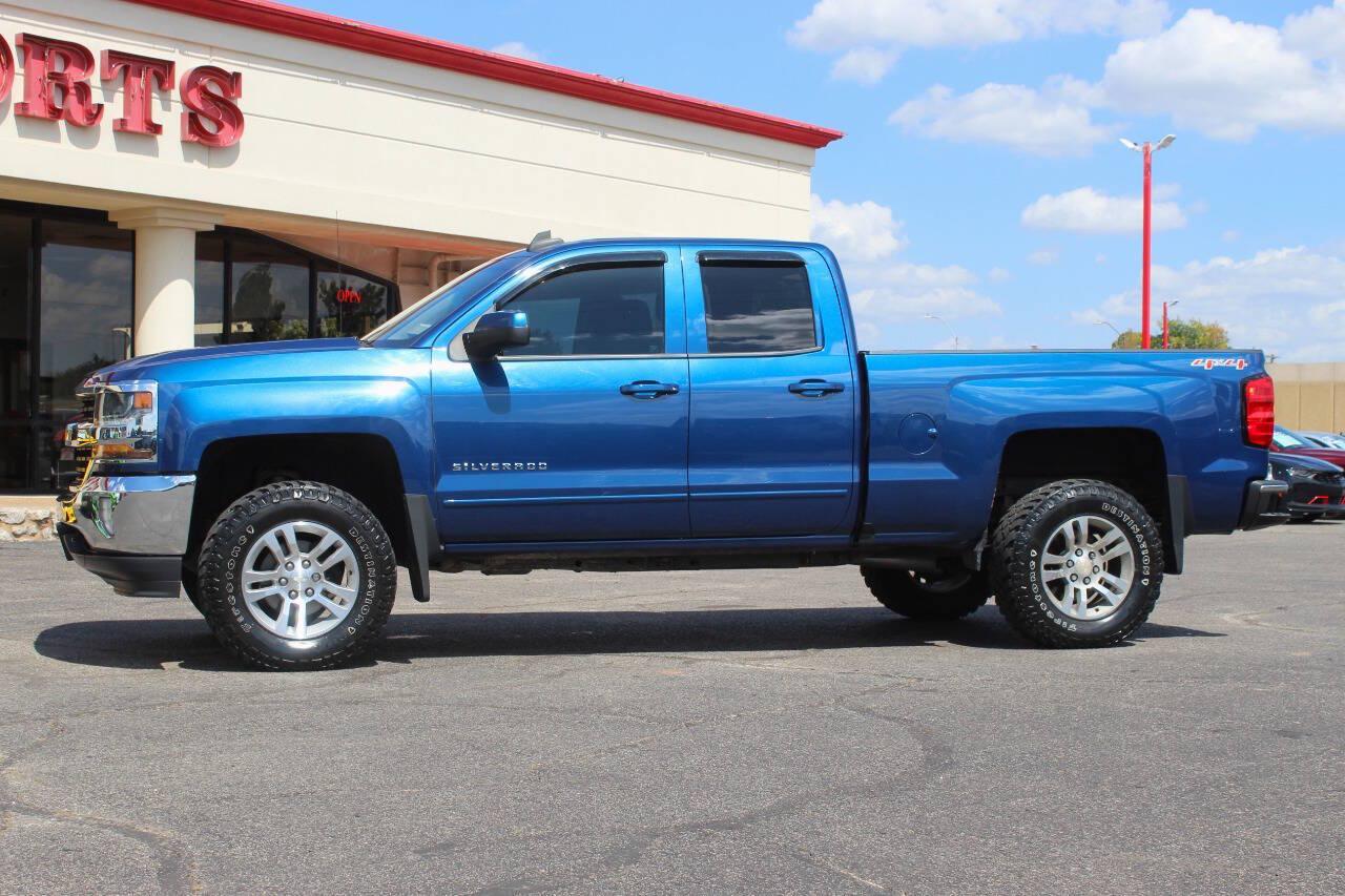 2017 Blue Chevrolet Silverado 1500 LT Double Cab 4WD (1GCVKREC0HZ) with an EcoTec3 5.3L V8 355hp 383ft. lbs. 5.3L V8 engine, Automatic 6-Speed transmission, located at 4301 NW 39th , Oklahoma City, OK, 73112, (405) 949-5600, 35.512135, -97.598671 - Hablamos espanol. SPEND SMART --- BUY FROM SUPER SPORTS. ALL PRICES, DOWN PAYMENTS, PAYMENTS, AND FINANCE TERMS ARE NEGOTIABLE AT THE TIME OF APPROVAL. WE WILL WORK WITH YOU TO FIT YOUR BUDGET. WE WILL EVEN LOWER AND ADJUST THE NUMBERS TO HELP MAKE THE VEHICLE MORE AFFORDABLE FOR YOU.- Photo#5
