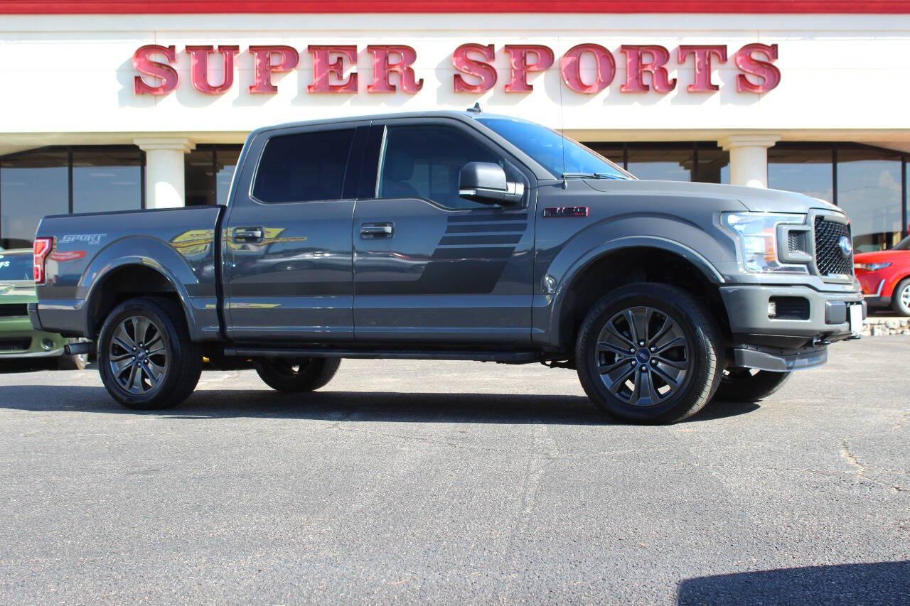 2018 Gray Ford F-150 XLT SuperCrew 5.5-ft. Bed 4WD (1FTEW1EGXJF) with an EcoBoost 3.5L Twin Turbo V6 375hp 470ft. lbs. 3.5L V6 engine, Automatic 10-Speed transmission, located at 4301 NW 39th , Oklahoma City, OK, 73112, (405) 949-5600, 35.512135, -97.598671 - Hablamos espanol. SPEND SMART --- BUY FROM SUPER SPORTS. ALL PRICES, DOWN PAYMENTS, PAYMENTS, AND FINANCE TERMS ARE NEGOTIABLE AT THE TIME OF APPROVAL. WE WILL WORK WITH YOU TO FIT YOUR BUDGET. WE WILL EVEN LOWER AND ADJUST THE NUMBERS TO HELP MAKE THE VEHICLE MORE AFFORDABLE FOR YOU.- Photo#0