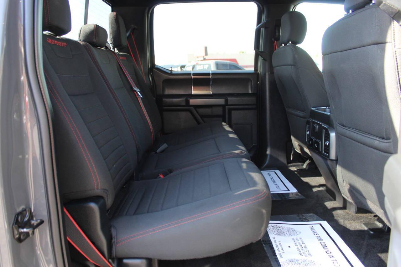 2018 Gray Ford F-150 XLT SuperCrew 5.5-ft. Bed 4WD (1FTEW1EGXJF) with an EcoBoost 3.5L Twin Turbo V6 375hp 470ft. lbs. 3.5L V6 engine, Automatic 10-Speed transmission, located at 4301 NW 39th , Oklahoma City, OK, 73112, (405) 949-5600, 35.512135, -97.598671 - Hablamos espanol. SPEND SMART --- BUY FROM SUPER SPORTS. ALL PRICES, DOWN PAYMENTS, PAYMENTS, AND FINANCE TERMS ARE NEGOTIABLE AT THE TIME OF APPROVAL. WE WILL WORK WITH YOU TO FIT YOUR BUDGET. WE WILL EVEN LOWER AND ADJUST THE NUMBERS TO HELP MAKE THE VEHICLE MORE AFFORDABLE FOR YOU.- Photo#10