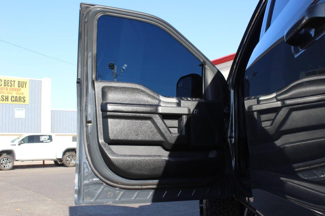 2016 Gray Ford F-150 XLT SuperCrew 6.5-ft. Bed 4WD (1FTEW1EP0GF) with an EcoBoost 2.7L Twin Turbo V6 325hp 375ft. lbs. 2.7L V6 engine, Automatic 6-Speed transmission, located at 4301 NW 39th , Oklahoma City, OK, 73112, (405) 949-5600, 35.512135, -97.598671 - Hablamos espanol. SPEND SMART --- BUY FROM SUPER SPORTS. ALL PRICES, DOWN PAYMENTS, PAYMENTS, AND FINANCE TERMS ARE NEGOTIABLE AT THE TIME OF APPROVAL. WE WILL WORK WITH YOU TO FIT YOUR BUDGET. WE WILL EVEN LOWER AND ADJUST THE NUMBERS TO HELP MAKE THE VEHICLE MORE AFFORDABLE FOR YOU.- Photo#16