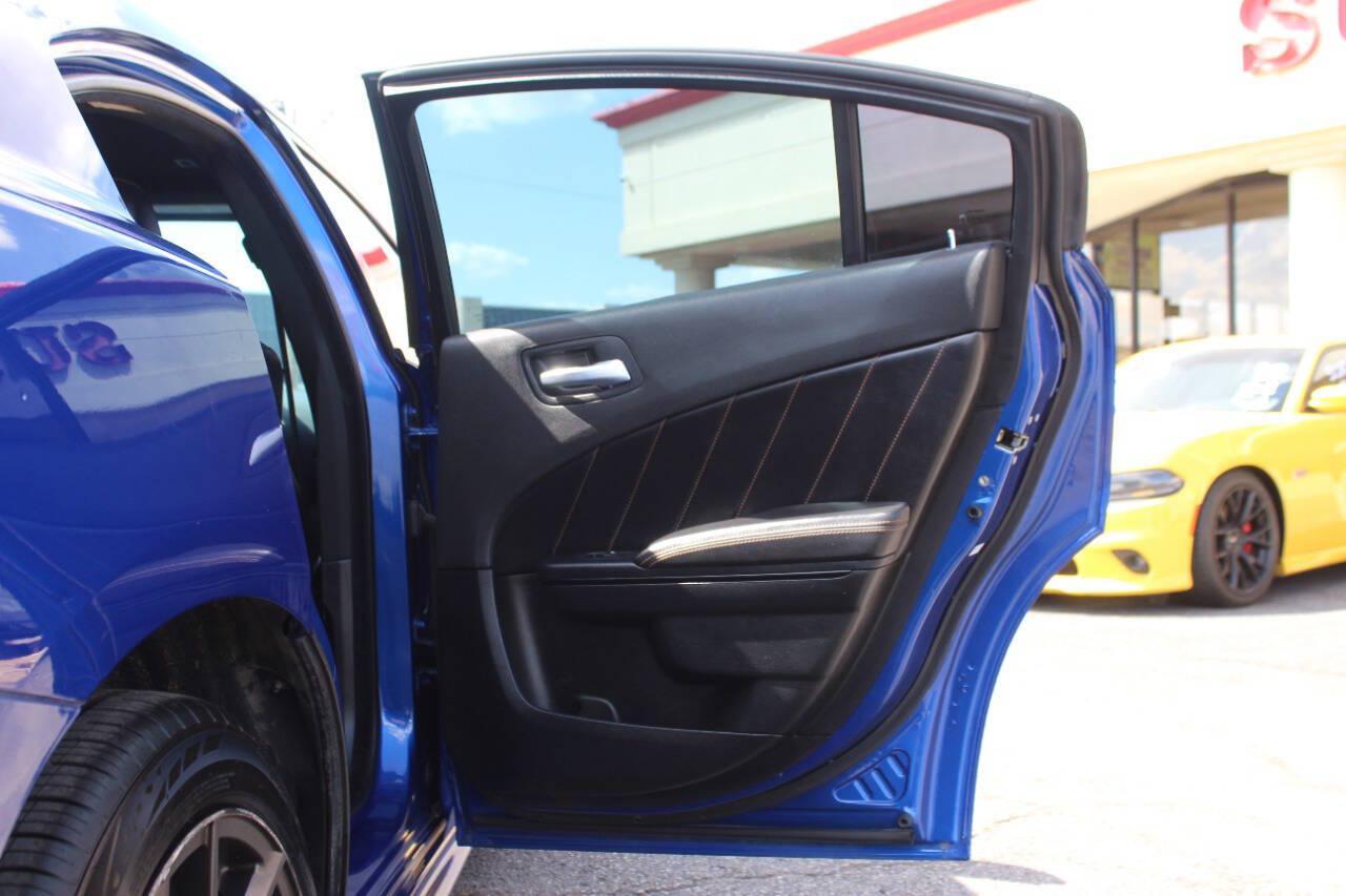 2018 Blue Dodge Charger R/T (2C3CDXCT1JH) with an HEMI 5.7L V8 370hp 395ft. lbs. 5.7L V8 engine, Automatic 8-Speed transmission, located at 4301 NW 39th , Oklahoma City, OK, 73112, (405) 949-5600, 35.512135, -97.598671 - Hablamos espanol. SPEND SMART --- BUY FROM SUPER SPORTS. ALL PRICES, DOWN PAYMENTS, PAYMENTS, AND FINANCE TERMS ARE NEGOTIABLE AT THE TIME OF APPROVAL. WE WILL WORK WITH YOU TO FIT YOUR BUDGET. WE WILL EVEN LOWER AND ADJUST THE NUMBERS TO HELP MAKE THE VEHICLE MORE AFFORDABLE FOR YOU.- Photo#11