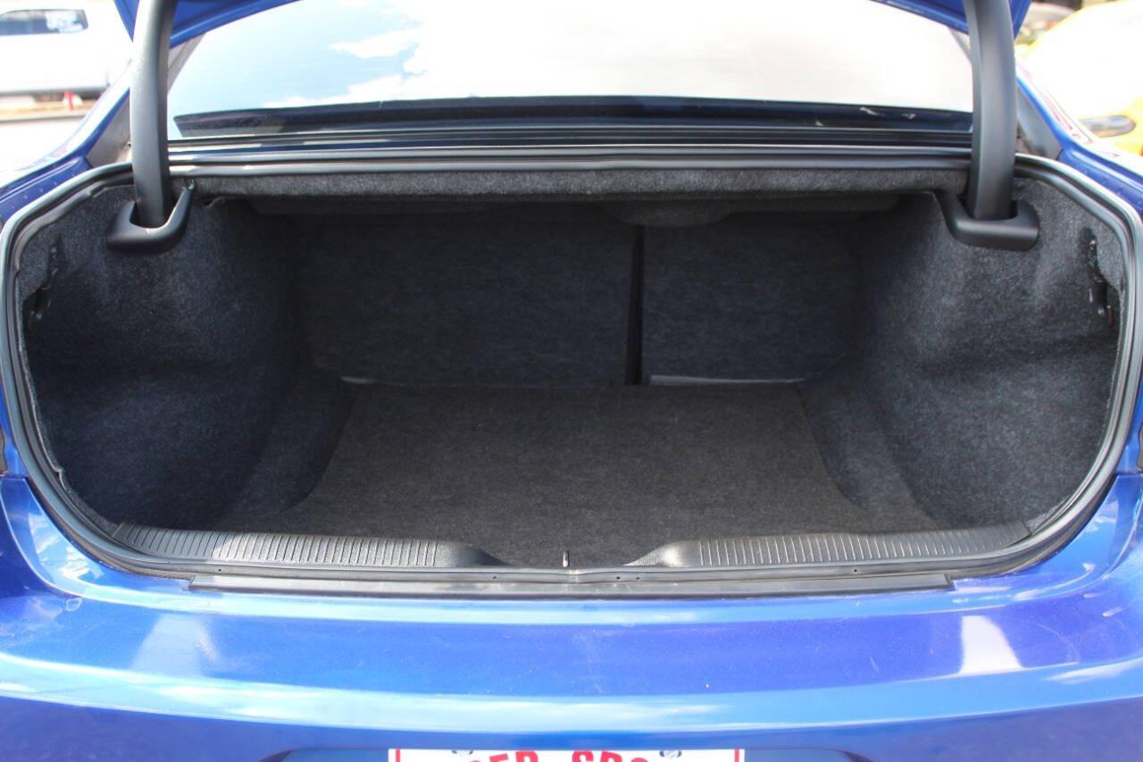 2018 Blue Dodge Charger R/T (2C3CDXCT1JH) with an HEMI 5.7L V8 370hp 395ft. lbs. 5.7L V8 engine, Automatic 8-Speed transmission, located at 4301 NW 39th , Oklahoma City, OK, 73112, (405) 949-5600, 35.512135, -97.598671 - Hablamos espanol. SPEND SMART --- BUY FROM SUPER SPORTS. ALL PRICES, DOWN PAYMENTS, PAYMENTS, AND FINANCE TERMS ARE NEGOTIABLE AT THE TIME OF APPROVAL. WE WILL WORK WITH YOU TO FIT YOUR BUDGET. WE WILL EVEN LOWER AND ADJUST THE NUMBERS TO HELP MAKE THE VEHICLE MORE AFFORDABLE FOR YOU.- Photo#13