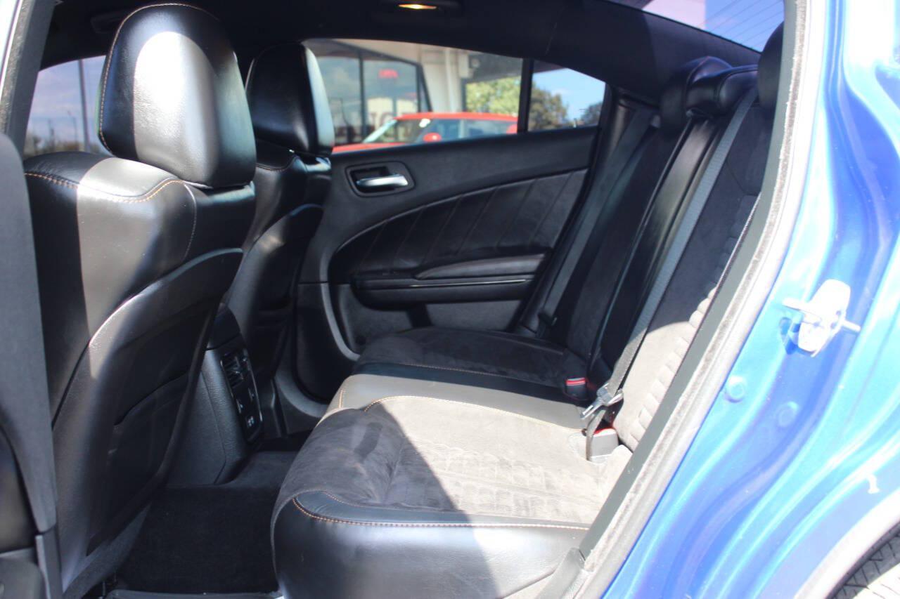 2018 Blue Dodge Charger R/T (2C3CDXCT1JH) with an HEMI 5.7L V8 370hp 395ft. lbs. 5.7L V8 engine, Automatic 8-Speed transmission, located at 4301 NW 39th , Oklahoma City, OK, 73112, (405) 949-5600, 35.512135, -97.598671 - Hablamos espanol. SPEND SMART --- BUY FROM SUPER SPORTS. ALL PRICES, DOWN PAYMENTS, PAYMENTS, AND FINANCE TERMS ARE NEGOTIABLE AT THE TIME OF APPROVAL. WE WILL WORK WITH YOU TO FIT YOUR BUDGET. WE WILL EVEN LOWER AND ADJUST THE NUMBERS TO HELP MAKE THE VEHICLE MORE AFFORDABLE FOR YOU.- Photo#14