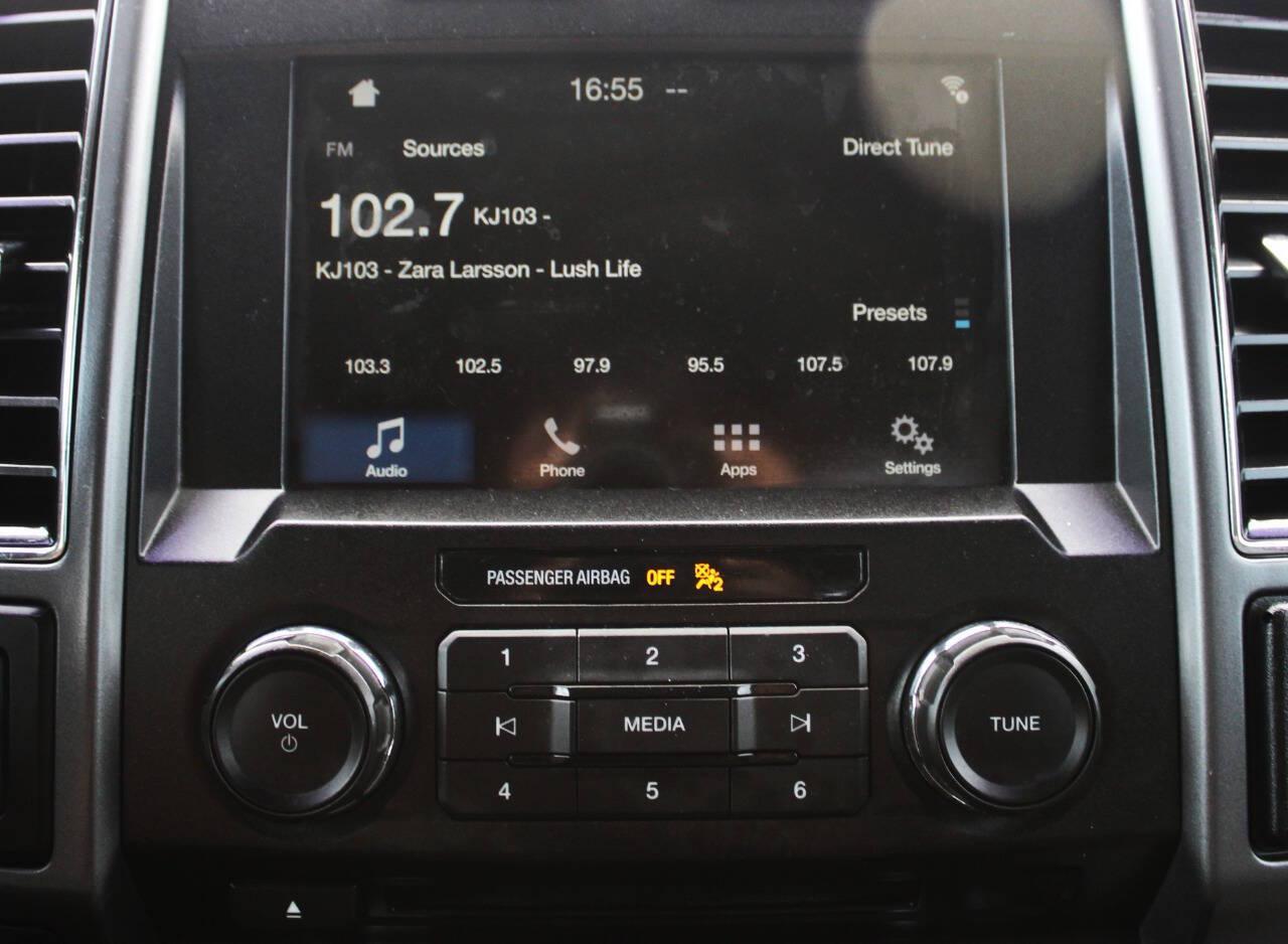 2018 Red Ford F-150 XLT SuperCrew 5.5-ft. Bed 4WD (1FTEW1EG6JF) with an EcoBoost 3.5L Twin Turbo V6 375hp 470ft. lbs. 3.5L V6 engine, Automatic 10-Speed transmission, located at 4301 NW 39th , Oklahoma City, OK, 73112, (405) 949-5600, 35.512135, -97.598671 - Hablamos espanol. SPEND SMART --- BUY FROM SUPER SPORTS. ALL PRICES, DOWN PAYMENTS, PAYMENTS, AND FINANCE TERMS ARE NEGOTIABLE AT THE TIME OF APPROVAL. WE WILL WORK WITH YOU TO FIT YOUR BUDGET. WE WILL EVEN LOWER AND ADJUST THE NUMBERS TO HELP MAKE THE VEHICLE MORE AFFORDABLE FOR YOU.- Photo#21