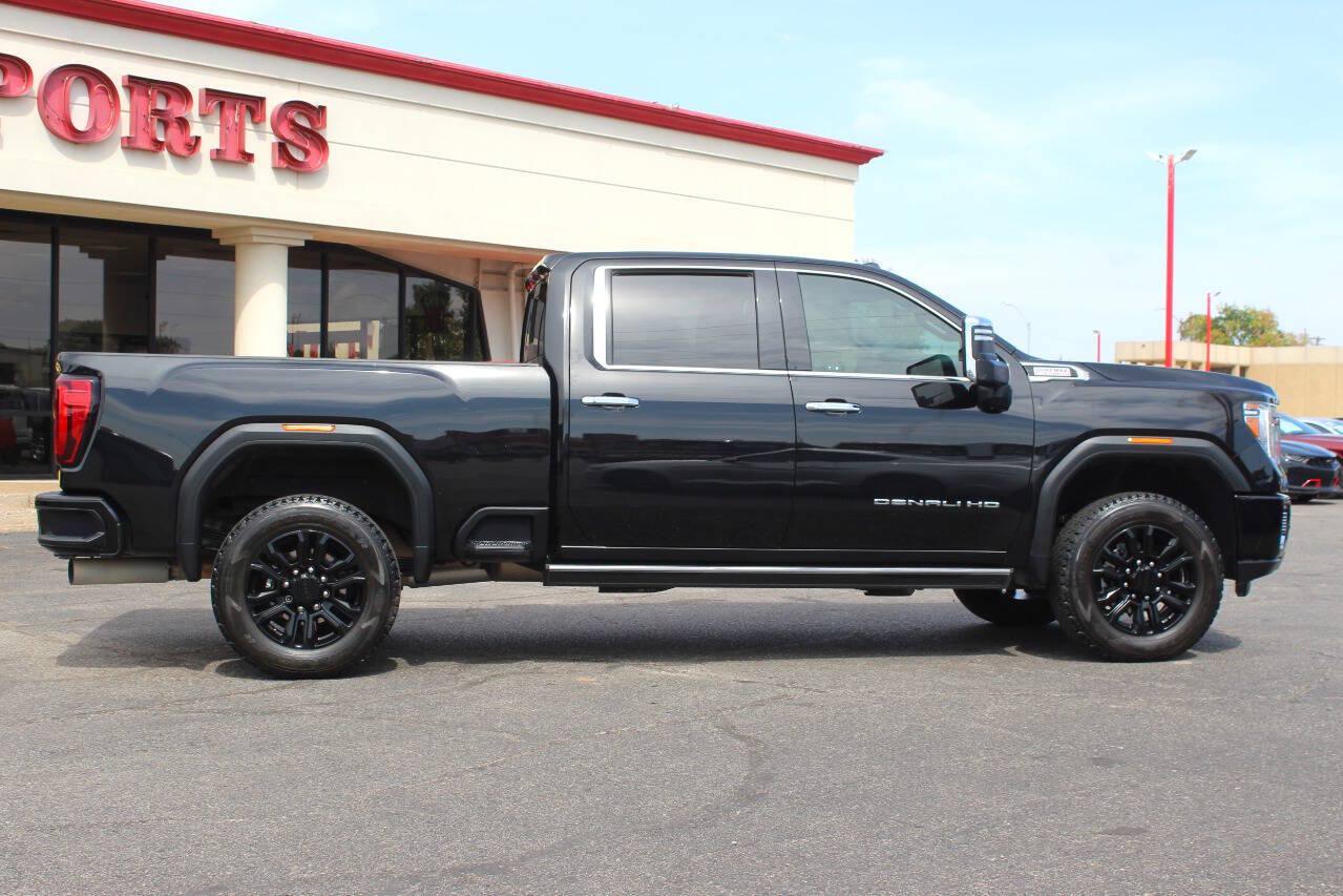 2021 Black GMC Sierra 2500HD Denali Crew Cab 4WD (1GT49REY0MF) with an Duramax 6.6L Biodiesel Turbo V8 445hp 910ft. lbs. 6.6L V8 engine, Automatic 10-Speed transmission, located at 4301 NW 39th , Oklahoma City, OK, 73112, (405) 949-5600, 35.512135, -97.598671 - Hablamos espanol. SPEND SMART --- BUY FROM SUPER SPORTS. ALL PRICES, DOWN PAYMENTS, PAYMENTS, AND FINANCE TERMS ARE NEGOTIABLE AT THE TIME OF APPROVAL. WE WILL WORK WITH YOU TO FIT YOUR BUDGET. WE WILL EVEN LOWER AND ADJUST THE NUMBERS TO HELP MAKE THE VE HICLE MORE AFFORDABLE FOR YOU.- Photo#2