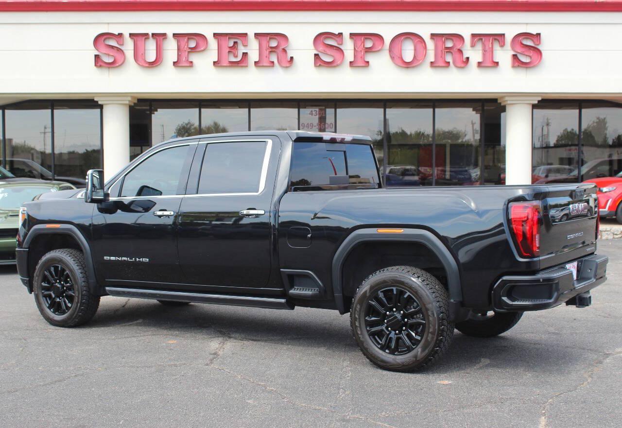 2021 Black GMC Sierra 2500HD Denali Crew Cab 4WD (1GT49REY0MF) with an Duramax 6.6L Biodiesel Turbo V8 445hp 910ft. lbs. 6.6L V8 engine, Automatic 10-Speed transmission, located at 4301 NW 39th , Oklahoma City, OK, 73112, (405) 949-5600, 35.512135, -97.598671 - Hablamos espanol. SPEND SMART --- BUY FROM SUPER SPORTS. ALL PRICES, DOWN PAYMENTS, PAYMENTS, AND FINANCE TERMS ARE NEGOTIABLE AT THE TIME OF APPROVAL. WE WILL WORK WITH YOU TO FIT YOUR BUDGET. WE WILL EVEN LOWER AND ADJUST THE NUMBERS TO HELP MAKE THE VE HICLE MORE AFFORDABLE FOR YOU.- Photo#4