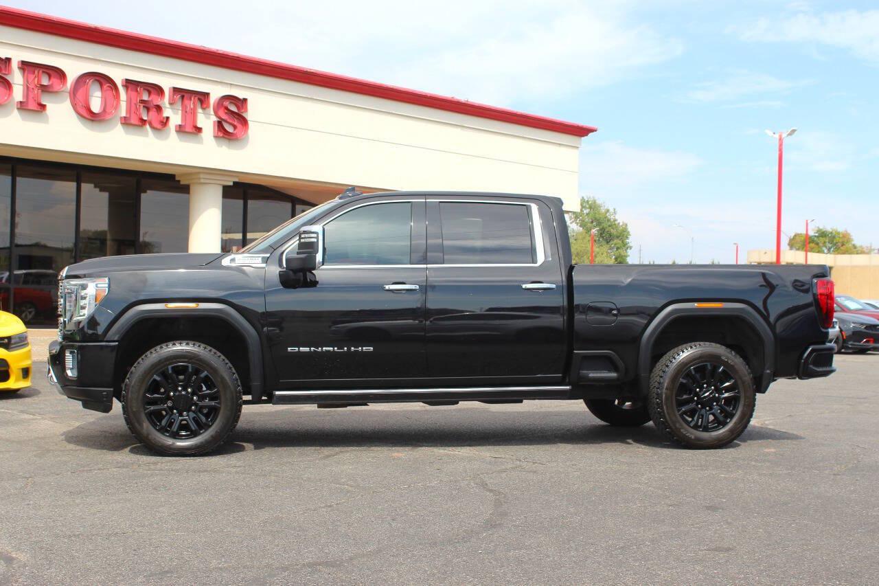 2021 Black GMC Sierra 2500HD Denali Crew Cab 4WD (1GT49REY0MF) with an Duramax 6.6L Biodiesel Turbo V8 445hp 910ft. lbs. 6.6L V8 engine, Automatic 10-Speed transmission, located at 4301 NW 39th , Oklahoma City, OK, 73112, (405) 949-5600, 35.512135, -97.598671 - Hablamos espanol. SPEND SMART --- BUY FROM SUPER SPORTS. ALL PRICES, DOWN PAYMENTS, PAYMENTS, AND FINANCE TERMS ARE NEGOTIABLE AT THE TIME OF APPROVAL. WE WILL WORK WITH YOU TO FIT YOUR BUDGET. WE WILL EVEN LOWER AND ADJUST THE NUMBERS TO HELP MAKE THE VE HICLE MORE AFFORDABLE FOR YOU.- Photo#5