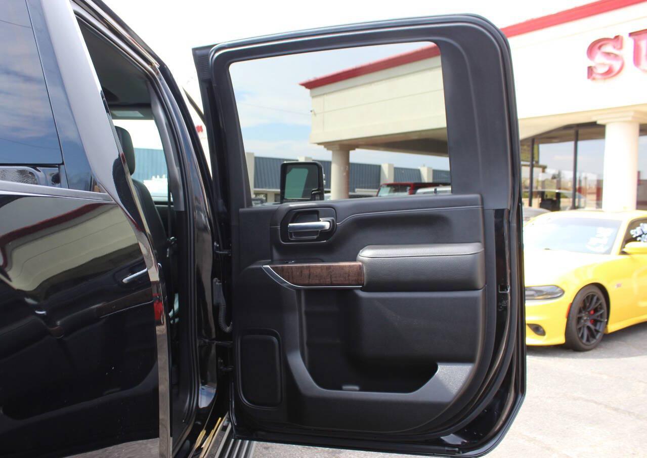 2021 Black GMC Sierra 2500HD Denali Crew Cab 4WD (1GT49REY0MF) with an Duramax 6.6L Biodiesel Turbo V8 445hp 910ft. lbs. 6.6L V8 engine, Automatic 10-Speed transmission, located at 4301 NW 39th , Oklahoma City, OK, 73112, (405) 949-5600, 35.512135, -97.598671 - Hablamos espanol. SPEND SMART --- BUY FROM SUPER SPORTS. ALL PRICES, DOWN PAYMENTS, PAYMENTS, AND FINANCE TERMS ARE NEGOTIABLE AT THE TIME OF APPROVAL. WE WILL WORK WITH YOU TO FIT YOUR BUDGET. WE WILL EVEN LOWER AND ADJUST THE NUMBERS TO HELP MAKE THE VE HICLE MORE AFFORDABLE FOR YOU.- Photo#11
