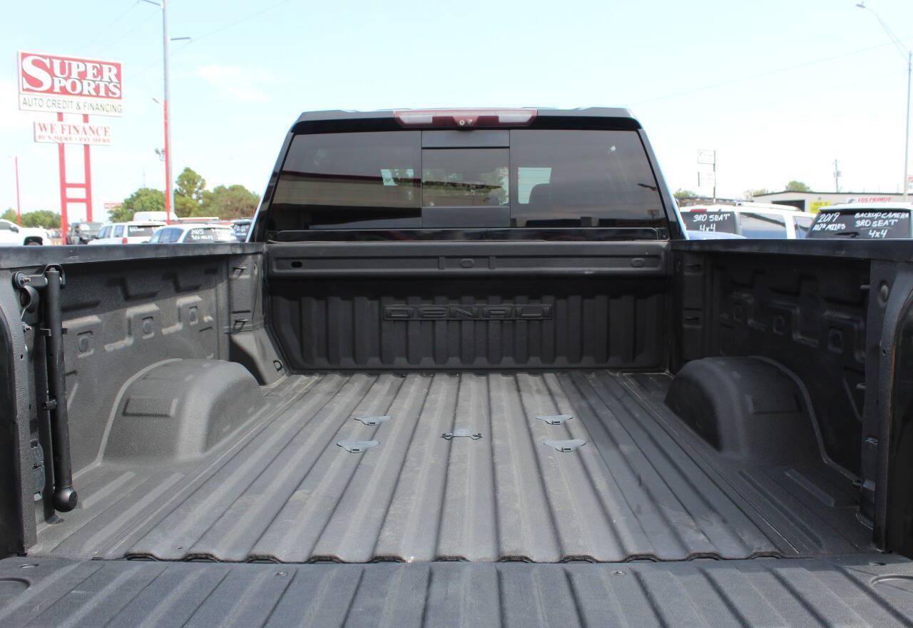 2021 Black GMC Sierra 2500HD Denali Crew Cab 4WD (1GT49REY0MF) with an Duramax 6.6L Biodiesel Turbo V8 445hp 910ft. lbs. 6.6L V8 engine, Automatic 10-Speed transmission, located at 4301 NW 39th , Oklahoma City, OK, 73112, (405) 949-5600, 35.512135, -97.598671 - Hablamos espanol. SPEND SMART --- BUY FROM SUPER SPORTS. ALL PRICES, DOWN PAYMENTS, PAYMENTS, AND FINANCE TERMS ARE NEGOTIABLE AT THE TIME OF APPROVAL. WE WILL WORK WITH YOU TO FIT YOUR BUDGET. WE WILL EVEN LOWER AND ADJUST THE NUMBERS TO HELP MAKE THE VE HICLE MORE AFFORDABLE FOR YOU.- Photo#13