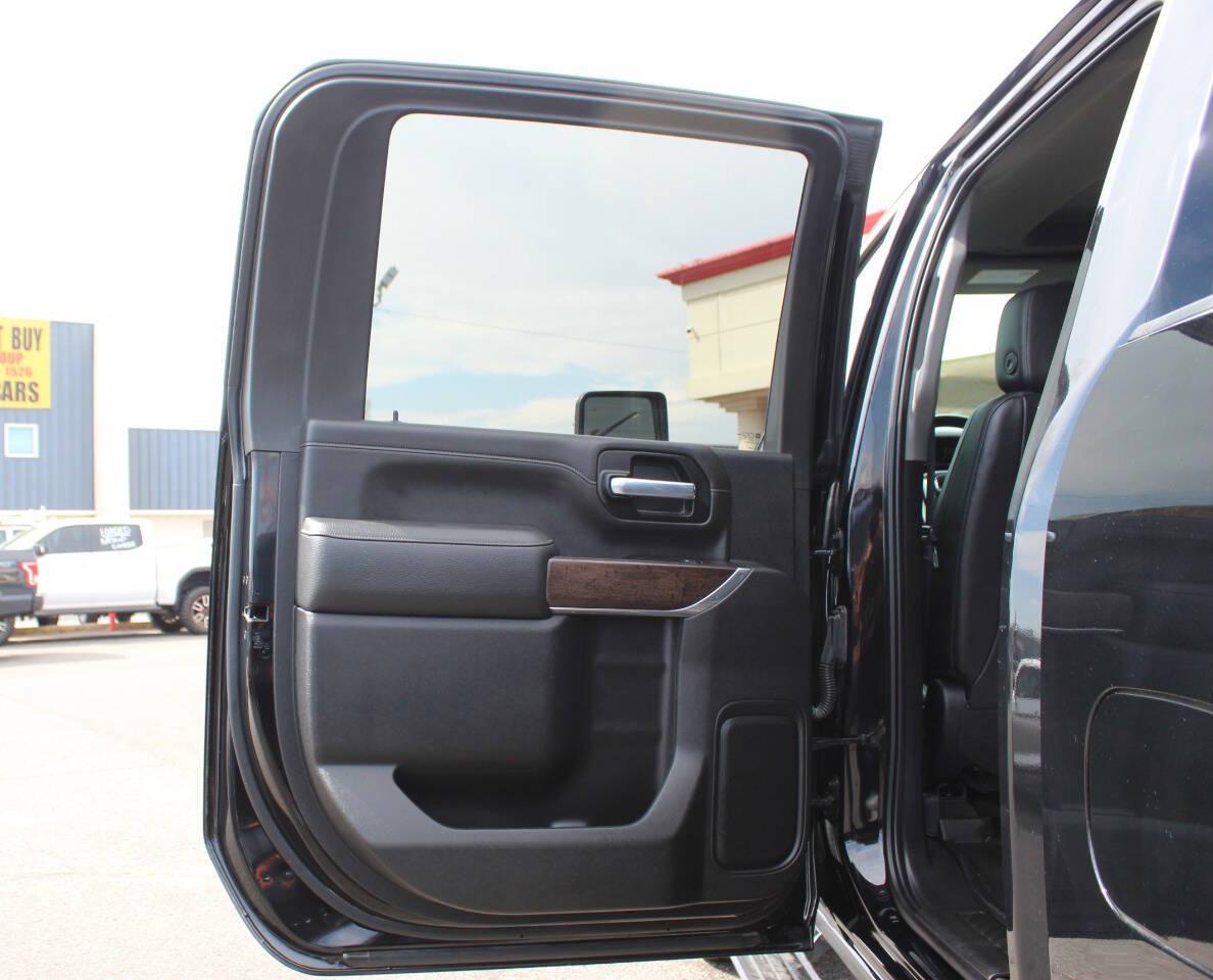 2021 Black GMC Sierra 2500HD Denali Crew Cab 4WD (1GT49REY0MF) with an Duramax 6.6L Biodiesel Turbo V8 445hp 910ft. lbs. 6.6L V8 engine, Automatic 10-Speed transmission, located at 4301 NW 39th , Oklahoma City, OK, 73112, (405) 949-5600, 35.512135, -97.598671 - Hablamos espanol. SPEND SMART --- BUY FROM SUPER SPORTS. ALL PRICES, DOWN PAYMENTS, PAYMENTS, AND FINANCE TERMS ARE NEGOTIABLE AT THE TIME OF APPROVAL. WE WILL WORK WITH YOU TO FIT YOUR BUDGET. WE WILL EVEN LOWER AND ADJUST THE NUMBERS TO HELP MAKE THE VE HICLE MORE AFFORDABLE FOR YOU.- Photo#18