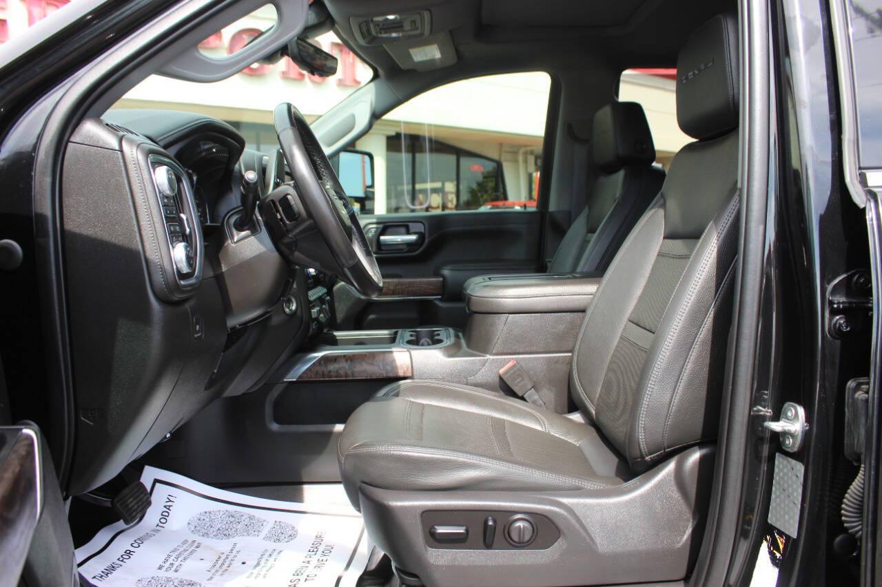 2021 Black GMC Sierra 2500HD Denali Crew Cab 4WD (1GT49REY0MF) with an Duramax 6.6L Biodiesel Turbo V8 445hp 910ft. lbs. 6.6L V8 engine, Automatic 10-Speed transmission, located at 4301 NW 39th , Oklahoma City, OK, 73112, (405) 949-5600, 35.512135, -97.598671 - Hablamos espanol. SPEND SMART --- BUY FROM SUPER SPORTS. ALL PRICES, DOWN PAYMENTS, PAYMENTS, AND FINANCE TERMS ARE NEGOTIABLE AT THE TIME OF APPROVAL. WE WILL WORK WITH YOU TO FIT YOUR BUDGET. WE WILL EVEN LOWER AND ADJUST THE NUMBERS TO HELP MAKE THE VE HICLE MORE AFFORDABLE FOR YOU.- Photo#20