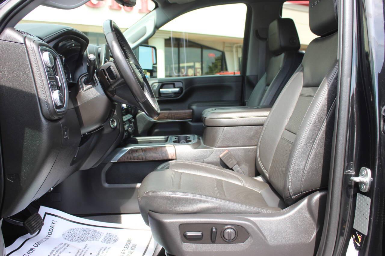2021 Black GMC Sierra 2500HD Denali Crew Cab 4WD (1GT49REY0MF) with an Duramax 6.6L Biodiesel Turbo V8 445hp 910ft. lbs. 6.6L V8 engine, Automatic 10-Speed transmission, located at 4301 NW 39th , Oklahoma City, OK, 73112, (405) 949-5600, 35.512135, -97.598671 - Hablamos espanol. SPEND SMART --- BUY FROM SUPER SPORTS. ALL PRICES, DOWN PAYMENTS, PAYMENTS, AND FINANCE TERMS ARE NEGOTIABLE AT THE TIME OF APPROVAL. WE WILL WORK WITH YOU TO FIT YOUR BUDGET. WE WILL EVEN LOWER AND ADJUST THE NUMBERS TO HELP MAKE THE VE HICLE MORE AFFORDABLE FOR YOU.- Photo#21